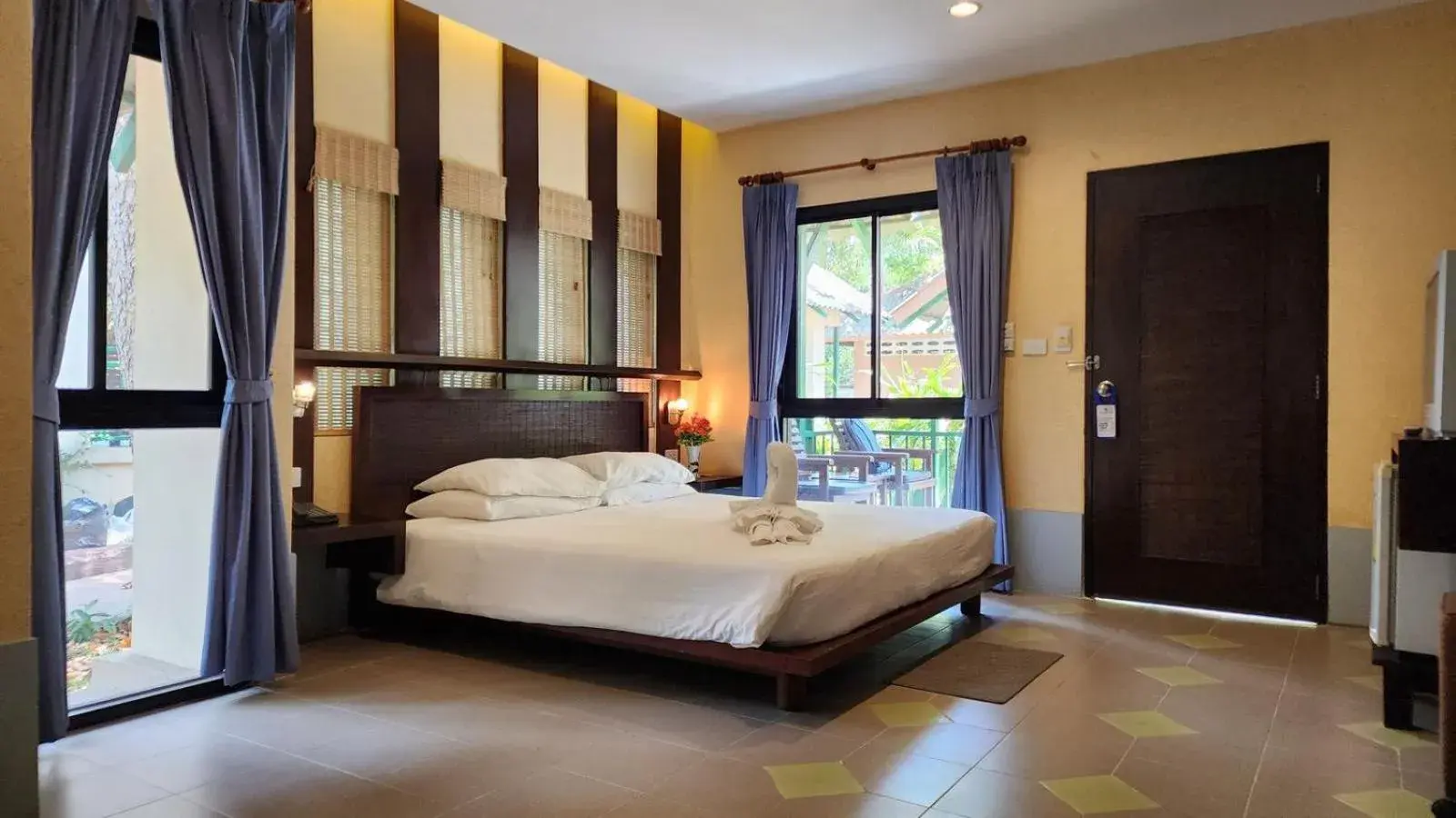 Bed in Pattaya Garden Resort