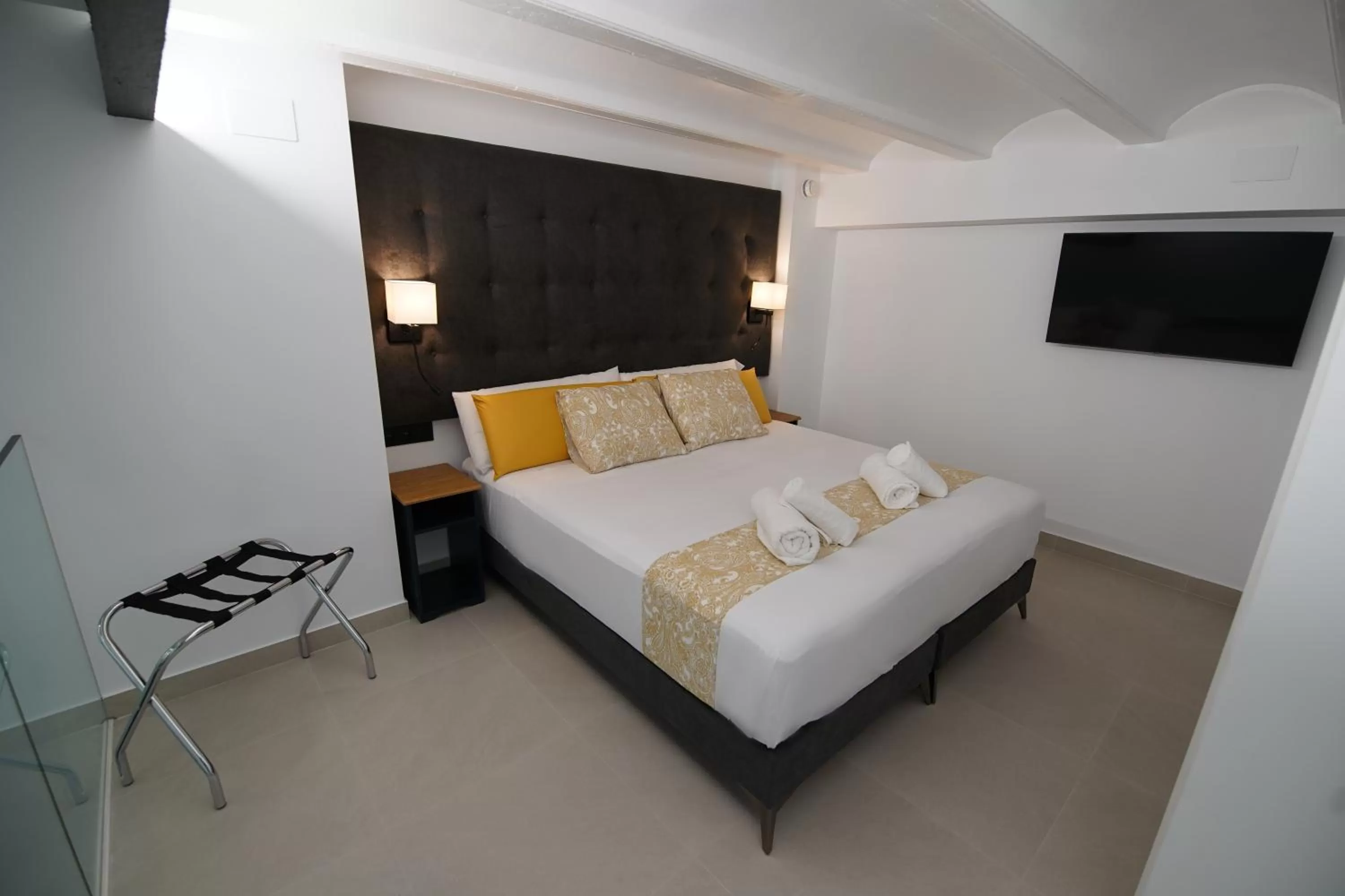 Bed in BET Apartments - Suites Puerto Valencia