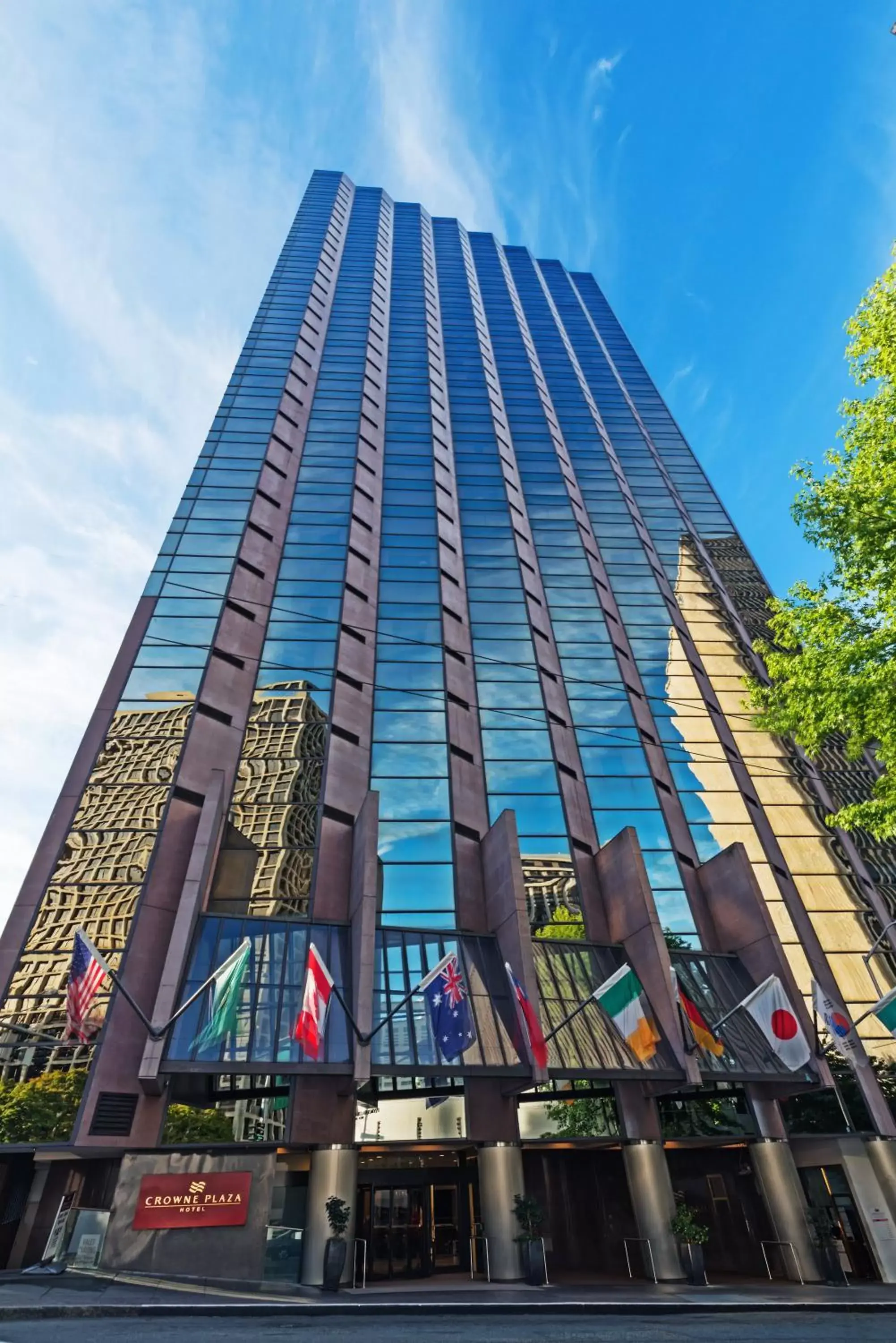 Property Building in Crowne Plaza Seattle, an IHG Hotel with no Resort Fee