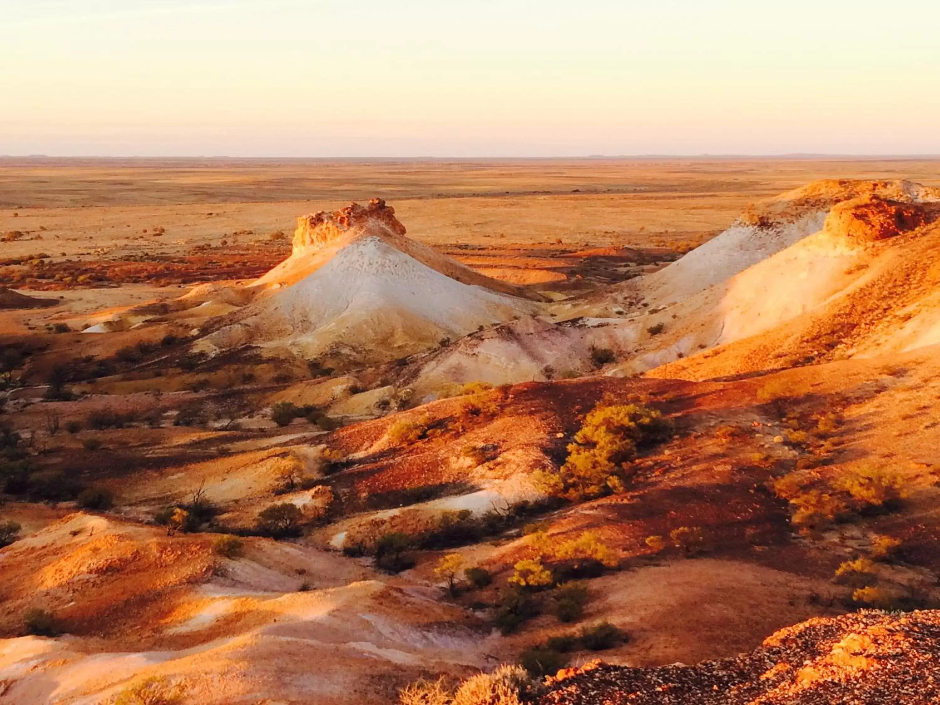 Natural landscape in Opal Inn Hotel, Motel, Caravan Park