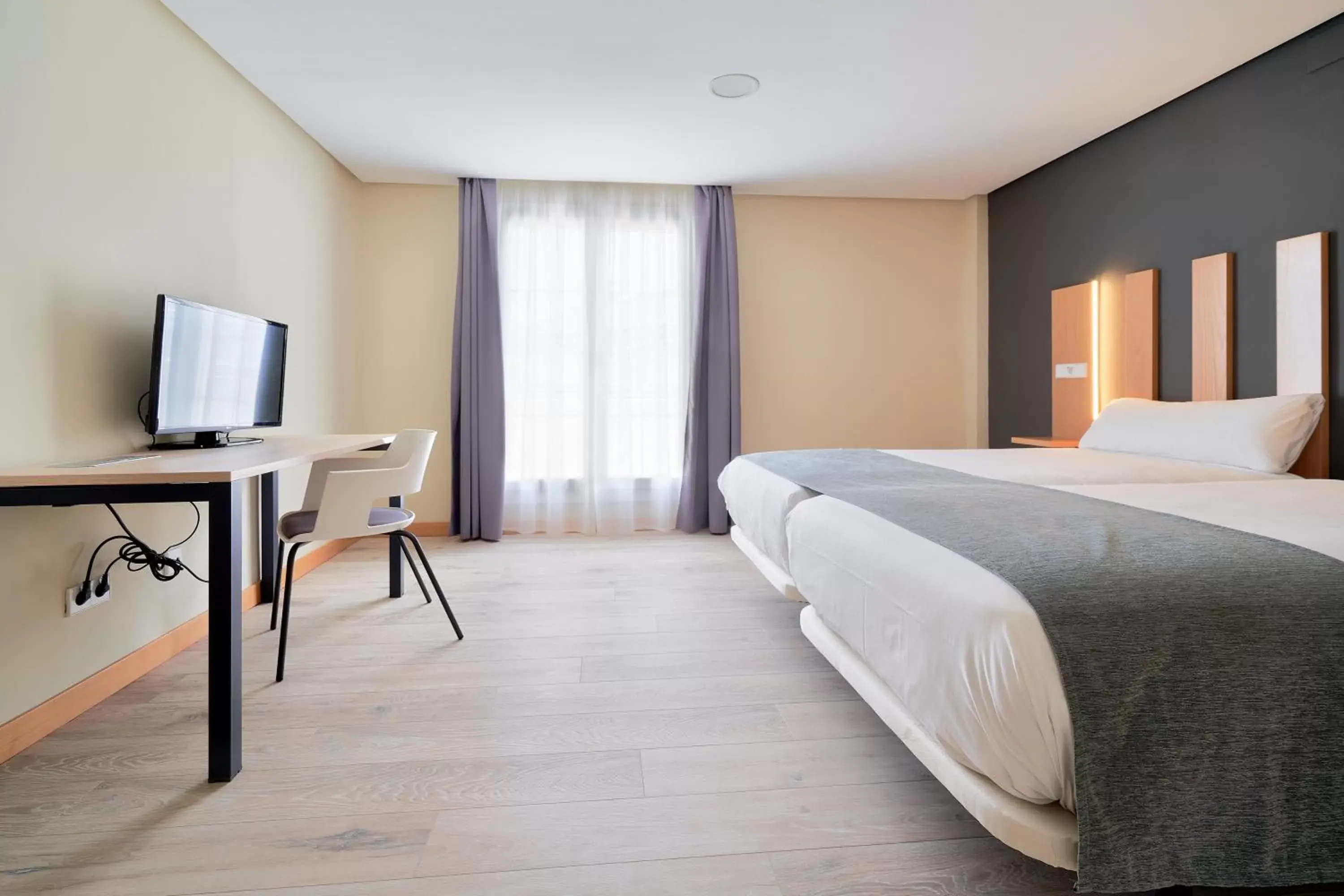 Bed in Smart Hotel La Sagra