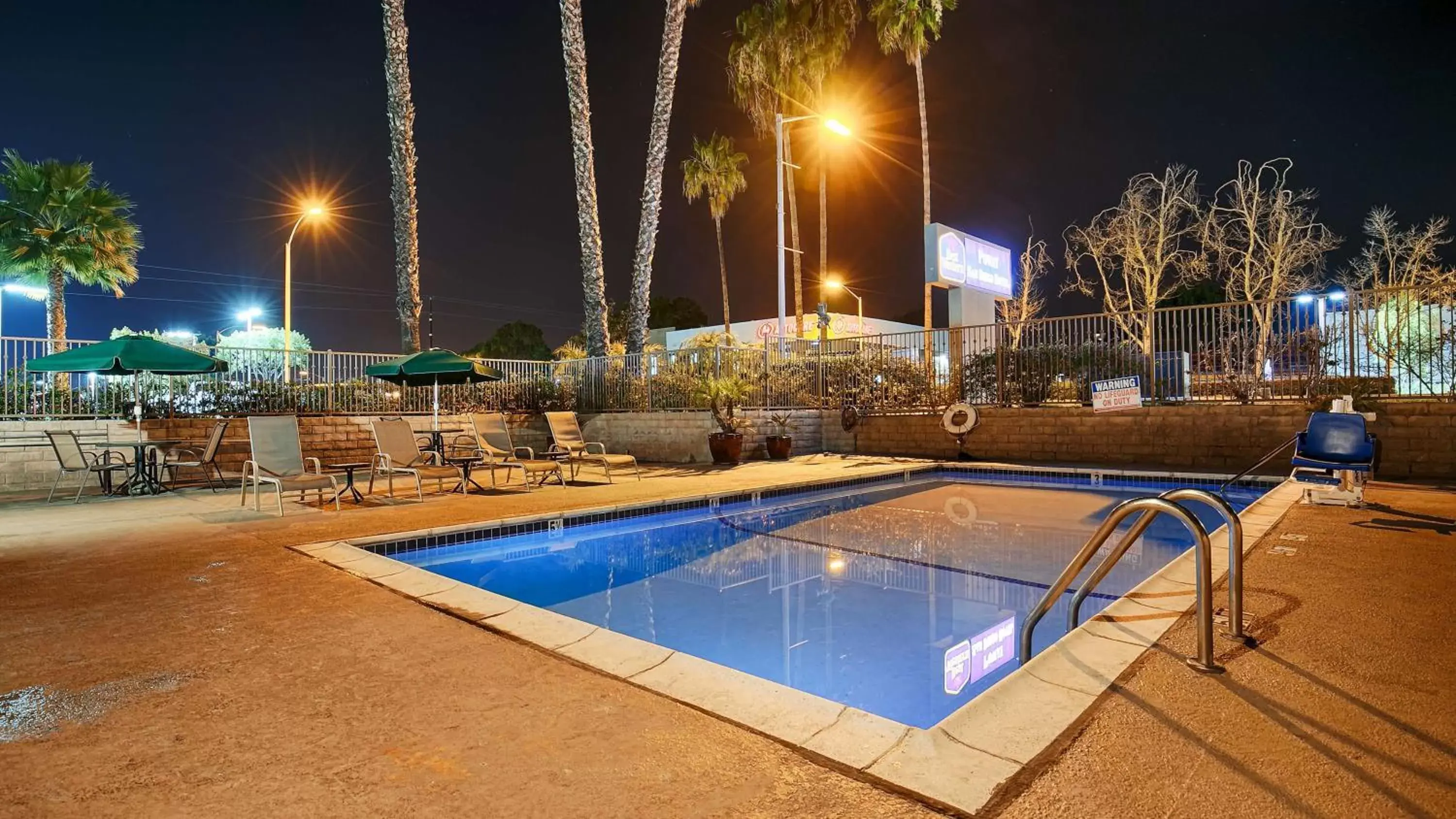 On site, Swimming Pool in Best Western Poway/San Diego Hotel