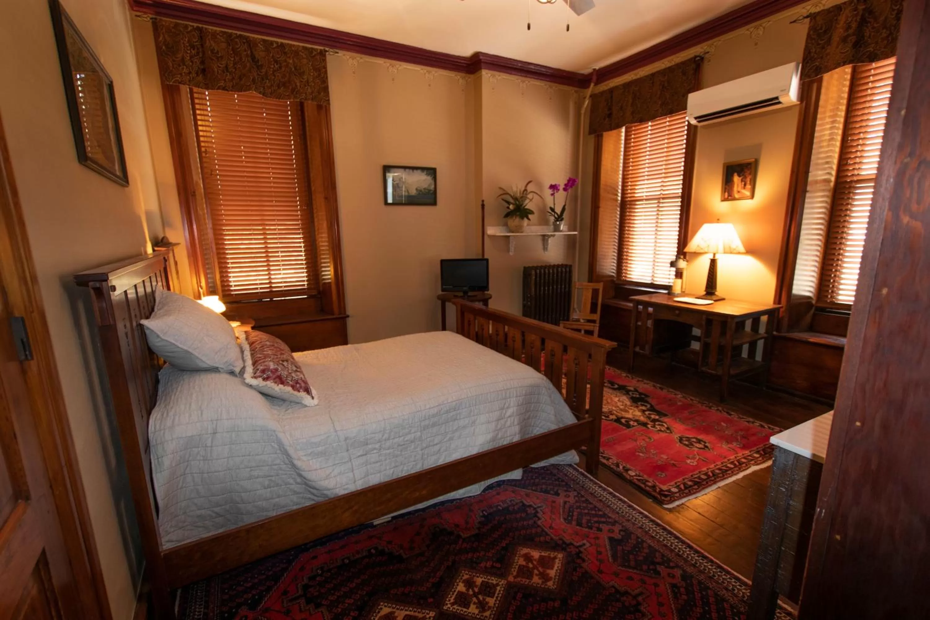 Bedroom, Bed in Gifford-Risley House Bed and Breakfast