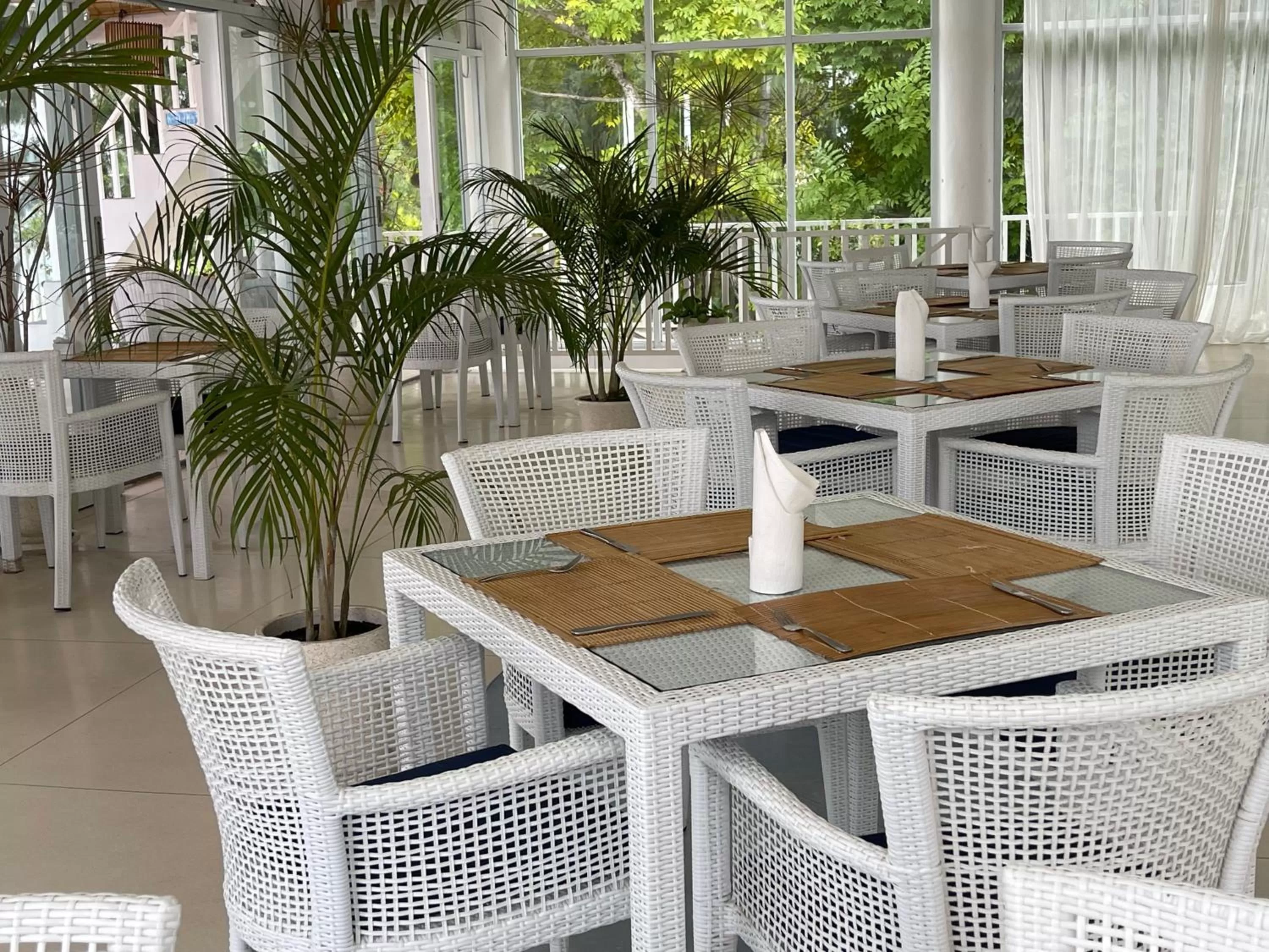 Restaurant/places to eat in Seri Resort Gili Meno - Adults Only