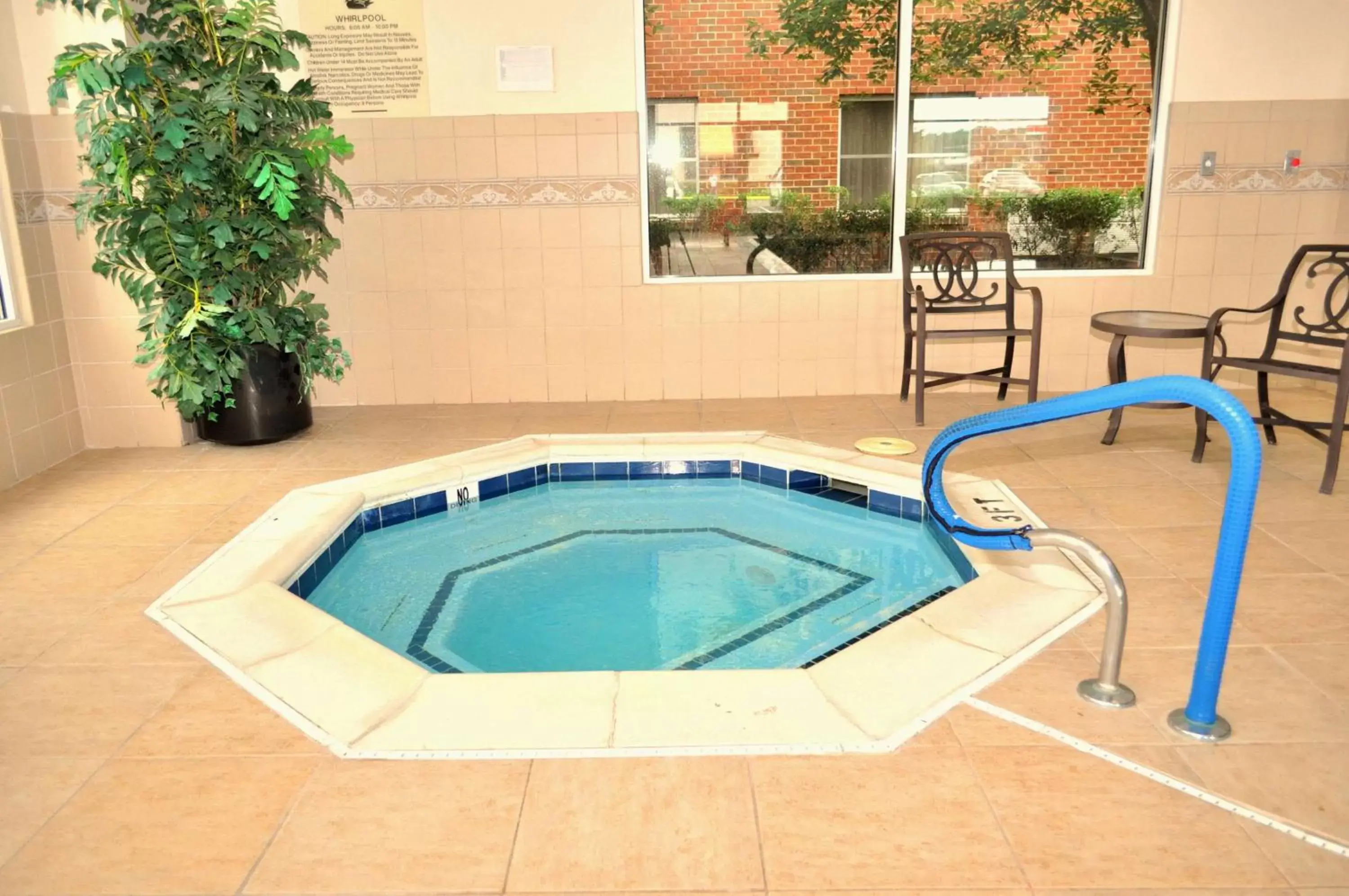 Pool view, Swimming Pool in Homewood Suites by Hilton Richmond - Airport