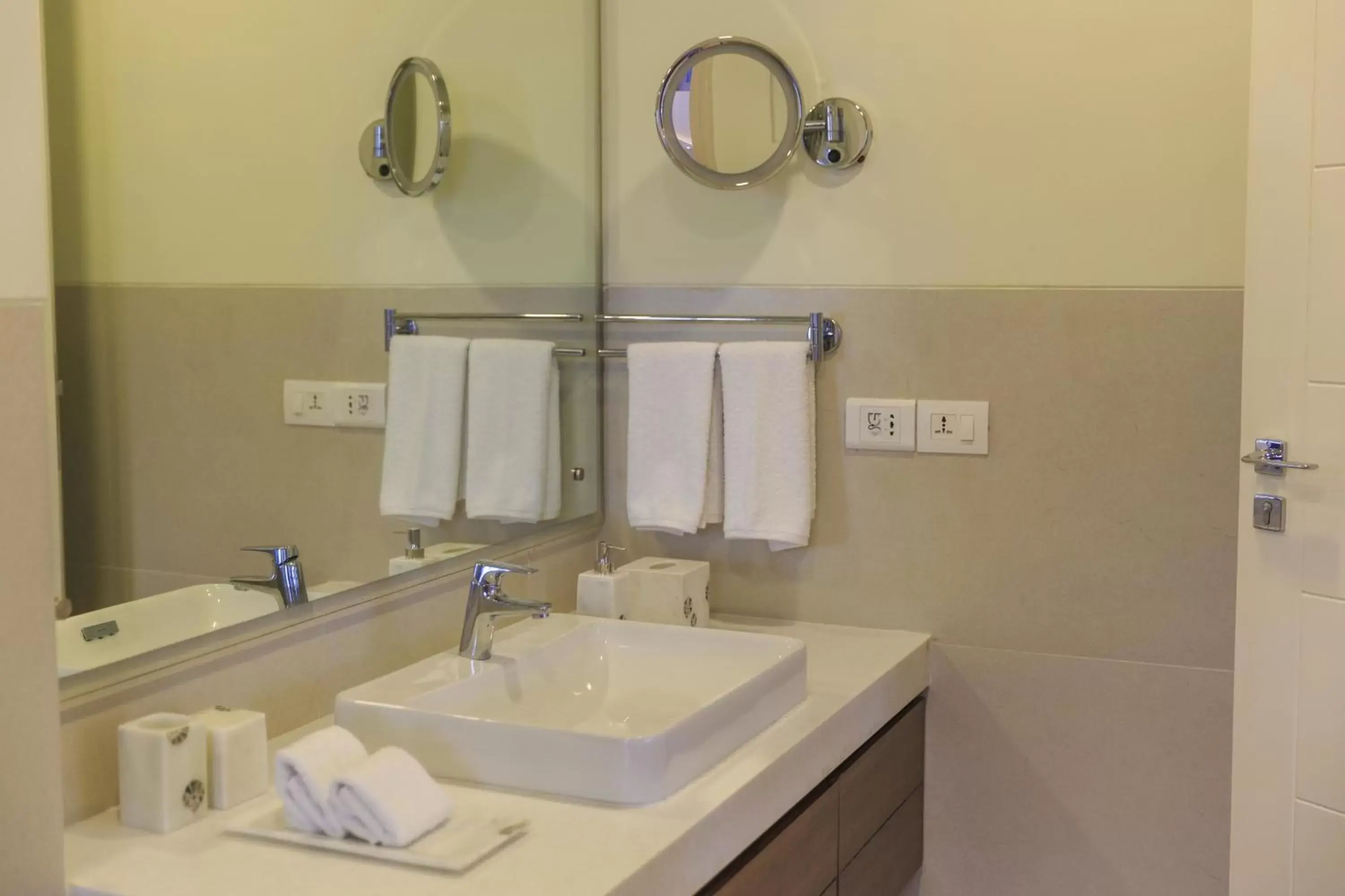 Bathroom in Acron Waterfront Resort