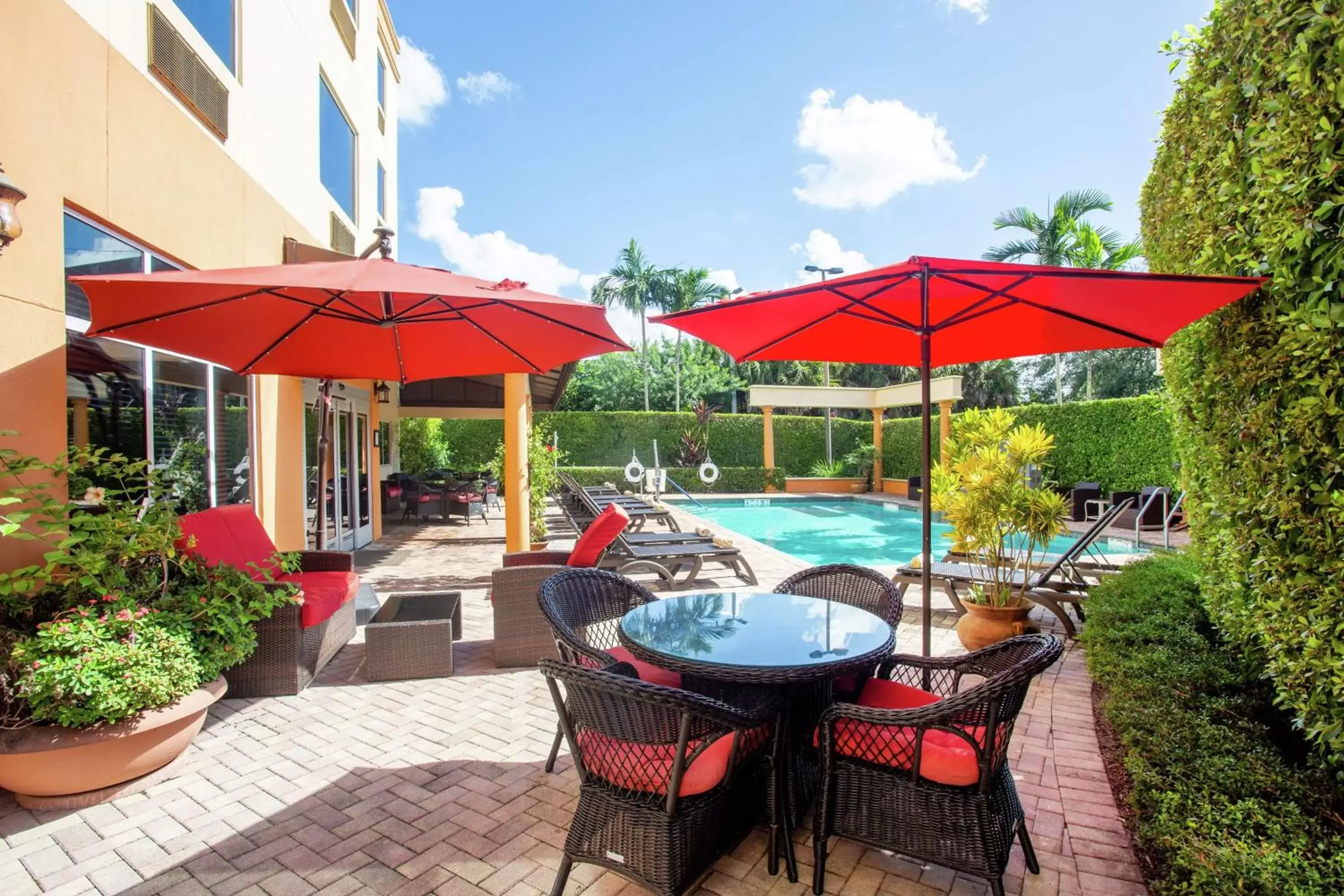 Patio, Swimming Pool in Hampton Inn West Palm Beach-Lake Worth-Turnpike