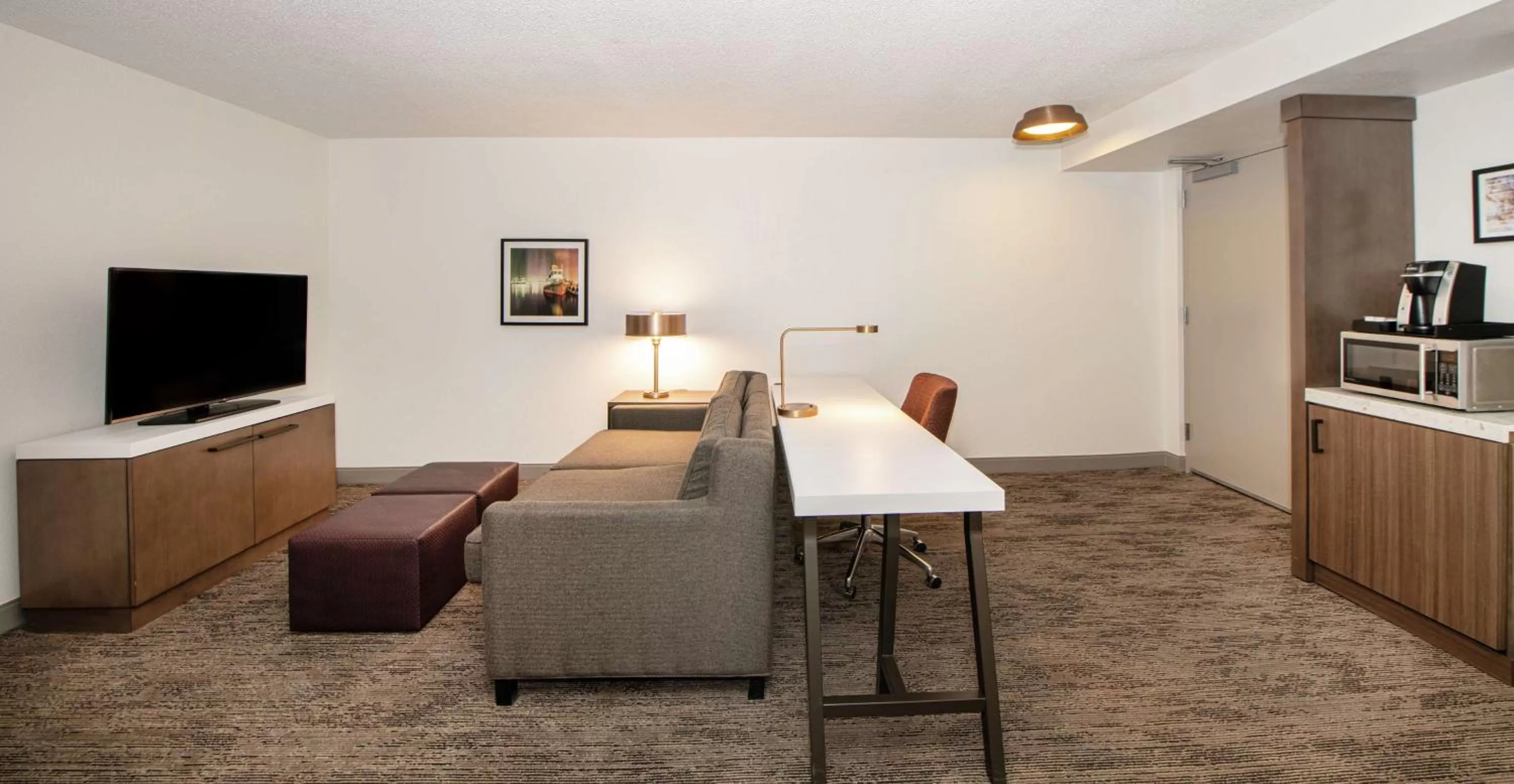 Bedroom in Hilton Garden Inn BWI Airport