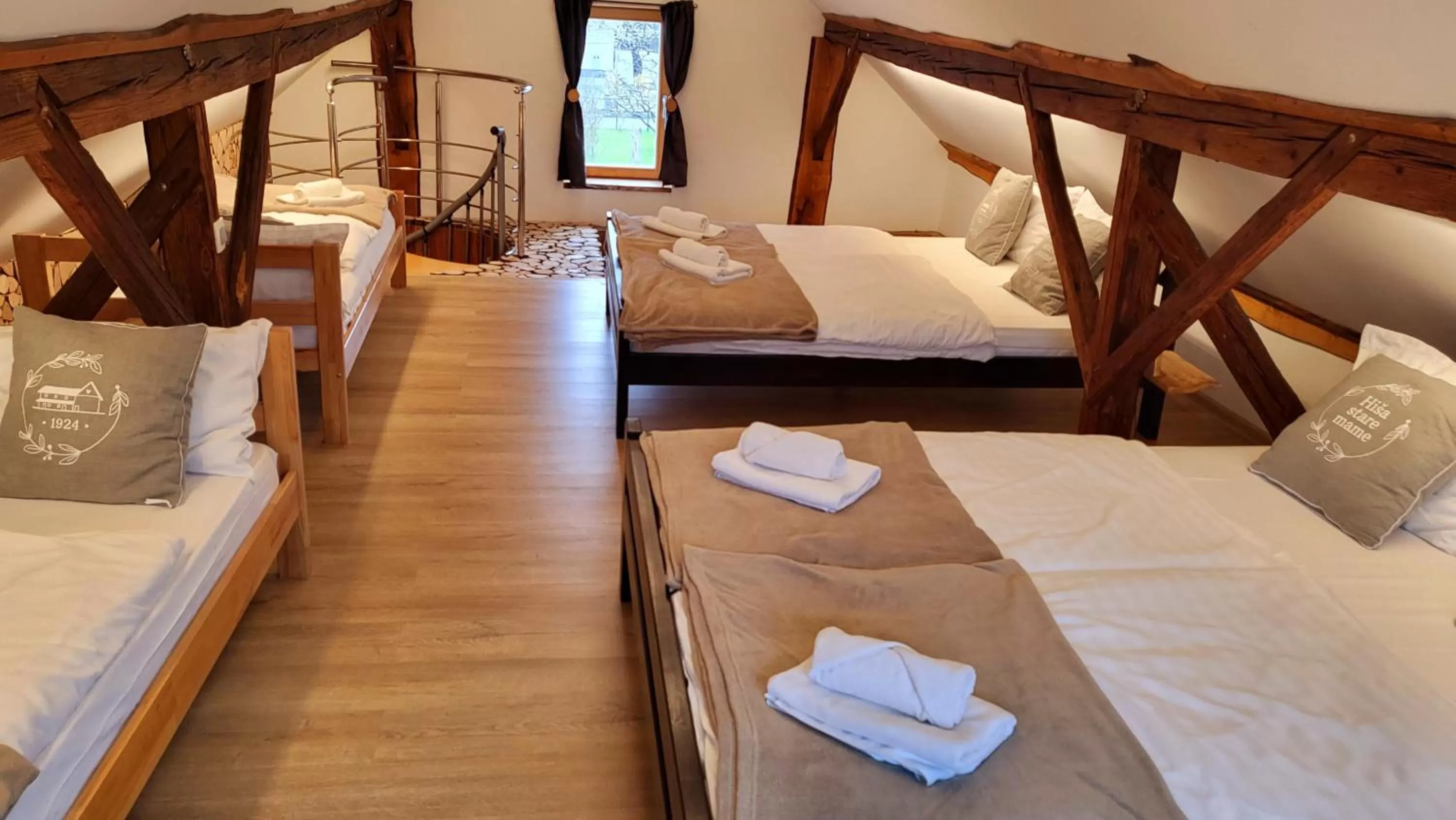 Bed in Hiša stare mame