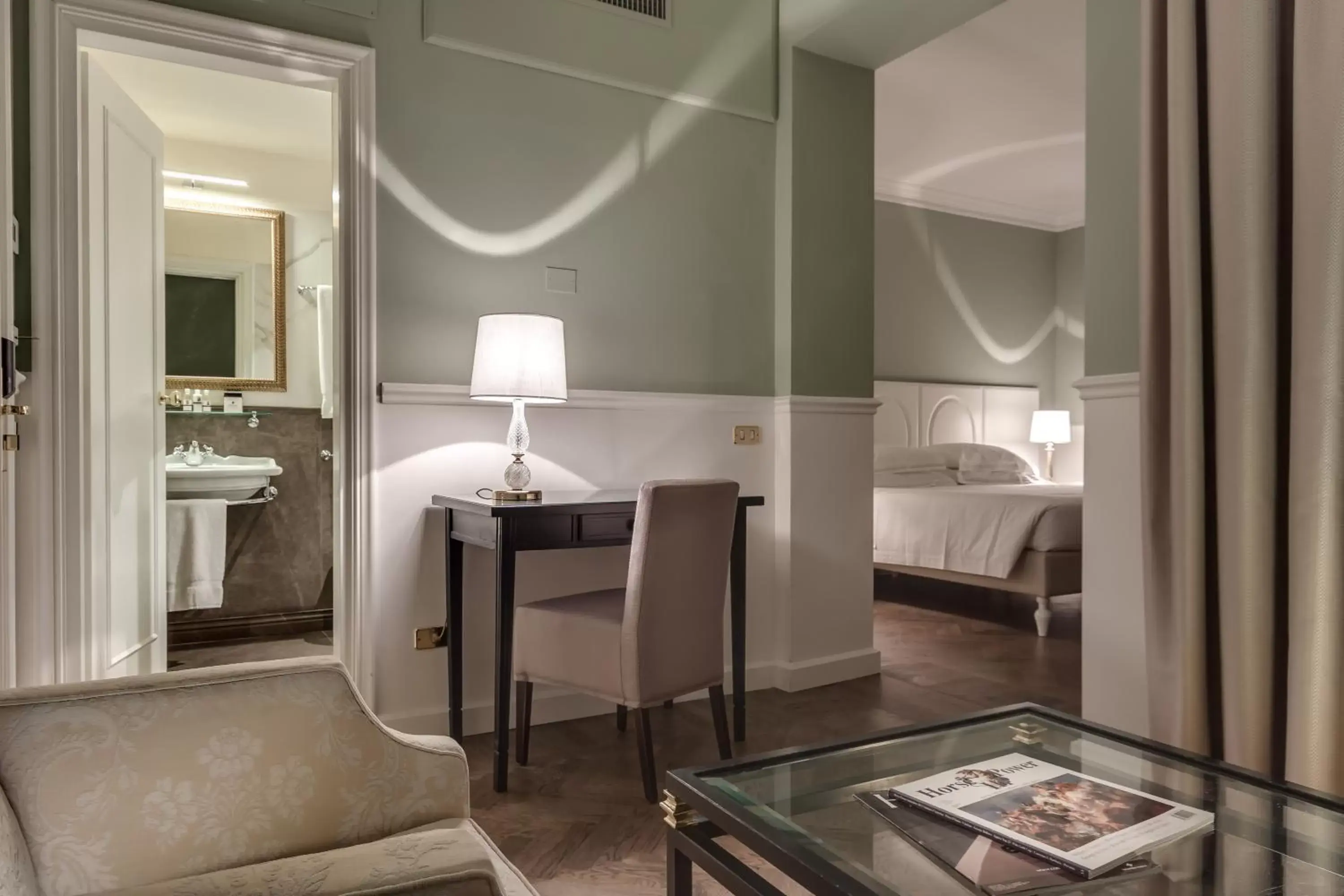 Bedroom, Bathroom in Plaza Hotel Lucchesi