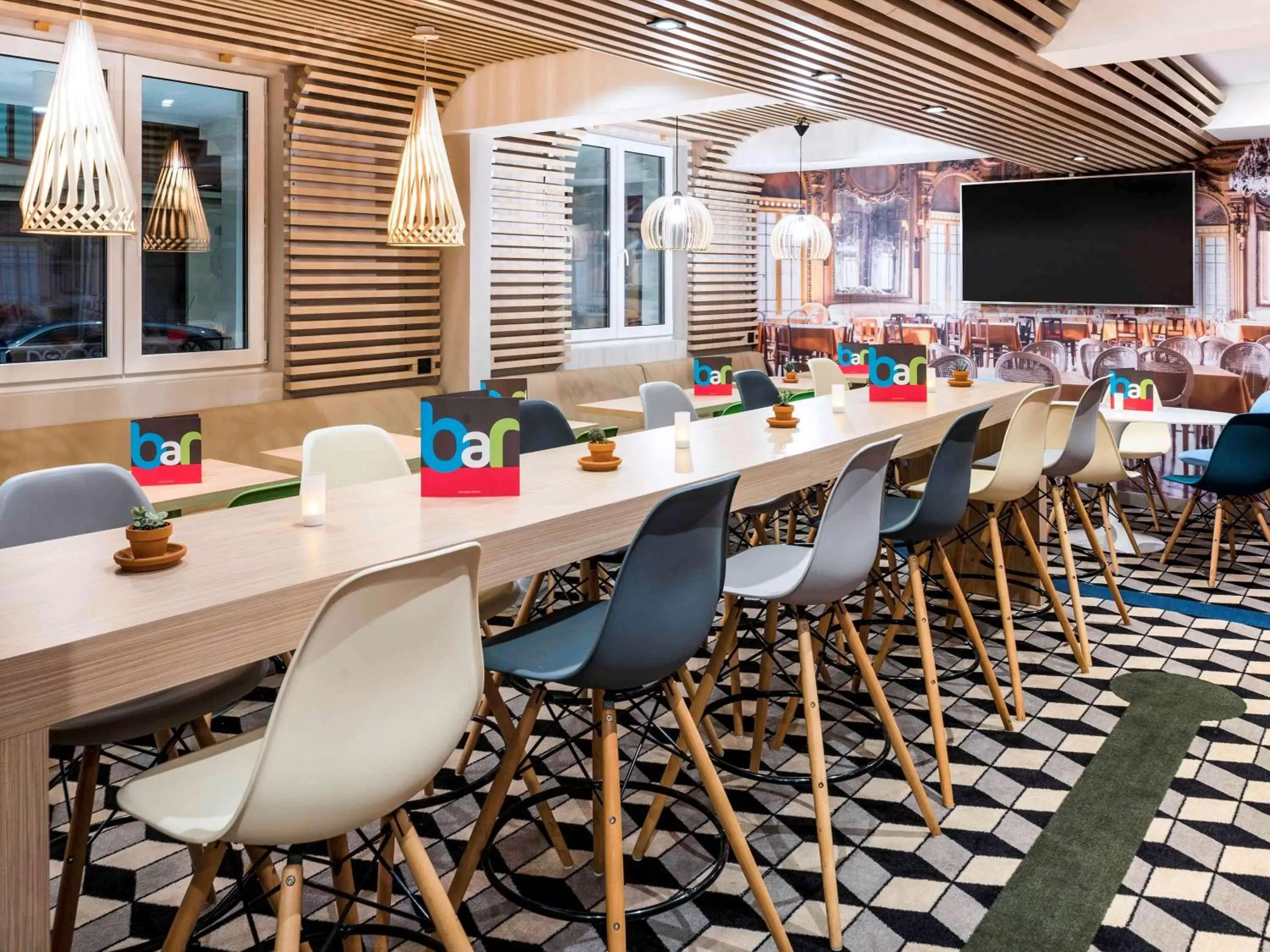 Lounge or bar in ibis Styles Clamart Gare Grand Paris Lounge or bar in ibis Styles Clamart Gare Grand Paris