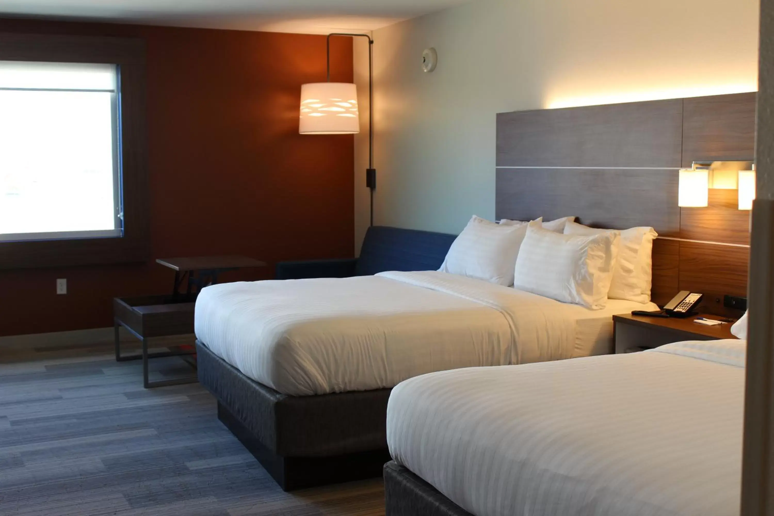 Photo of the whole room, Bed in Holiday Inn Express & Suites Omaha - Millard Area, an IHG Hotel