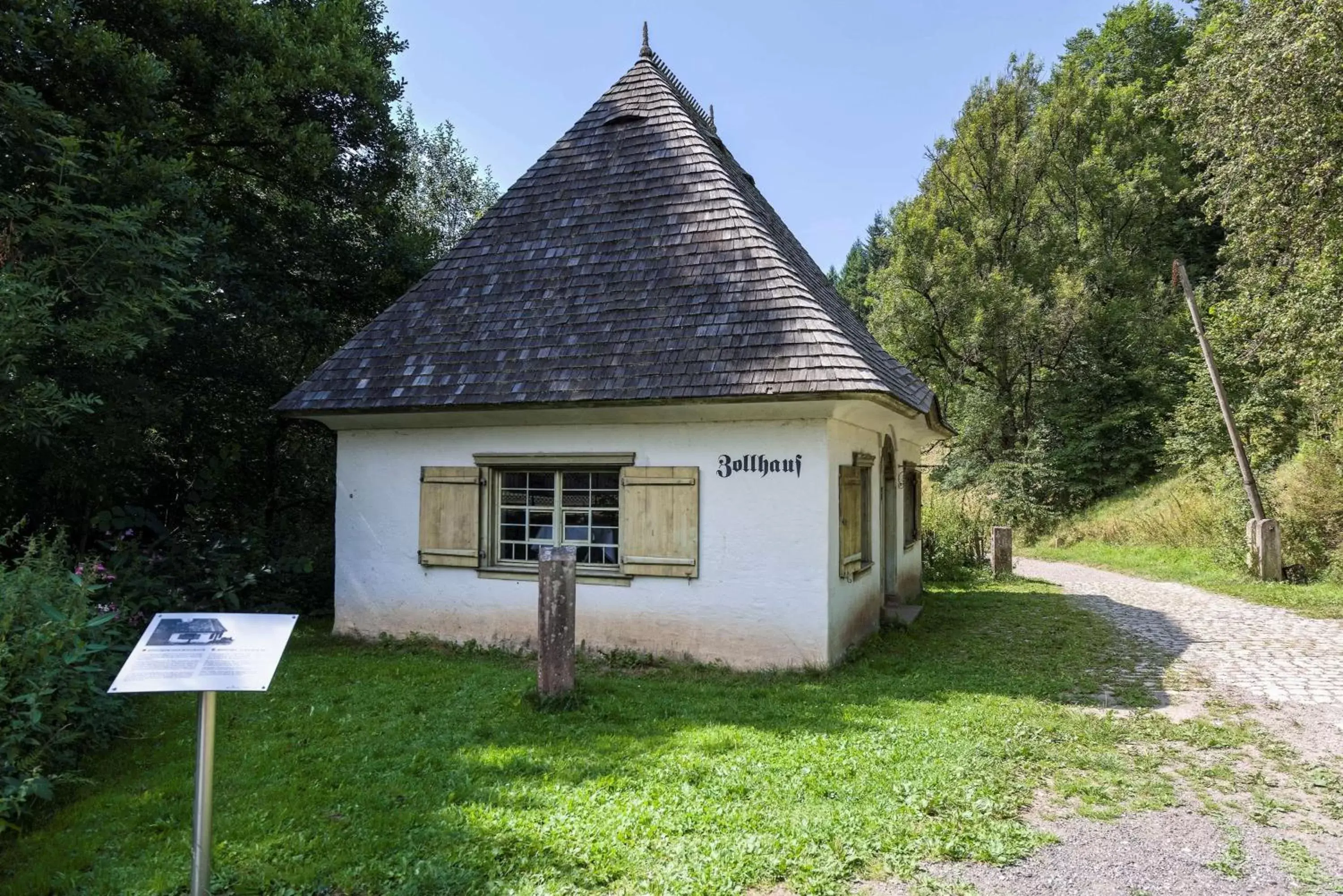 Nearby landmark, Garden in Hotel Hofgut Sternen