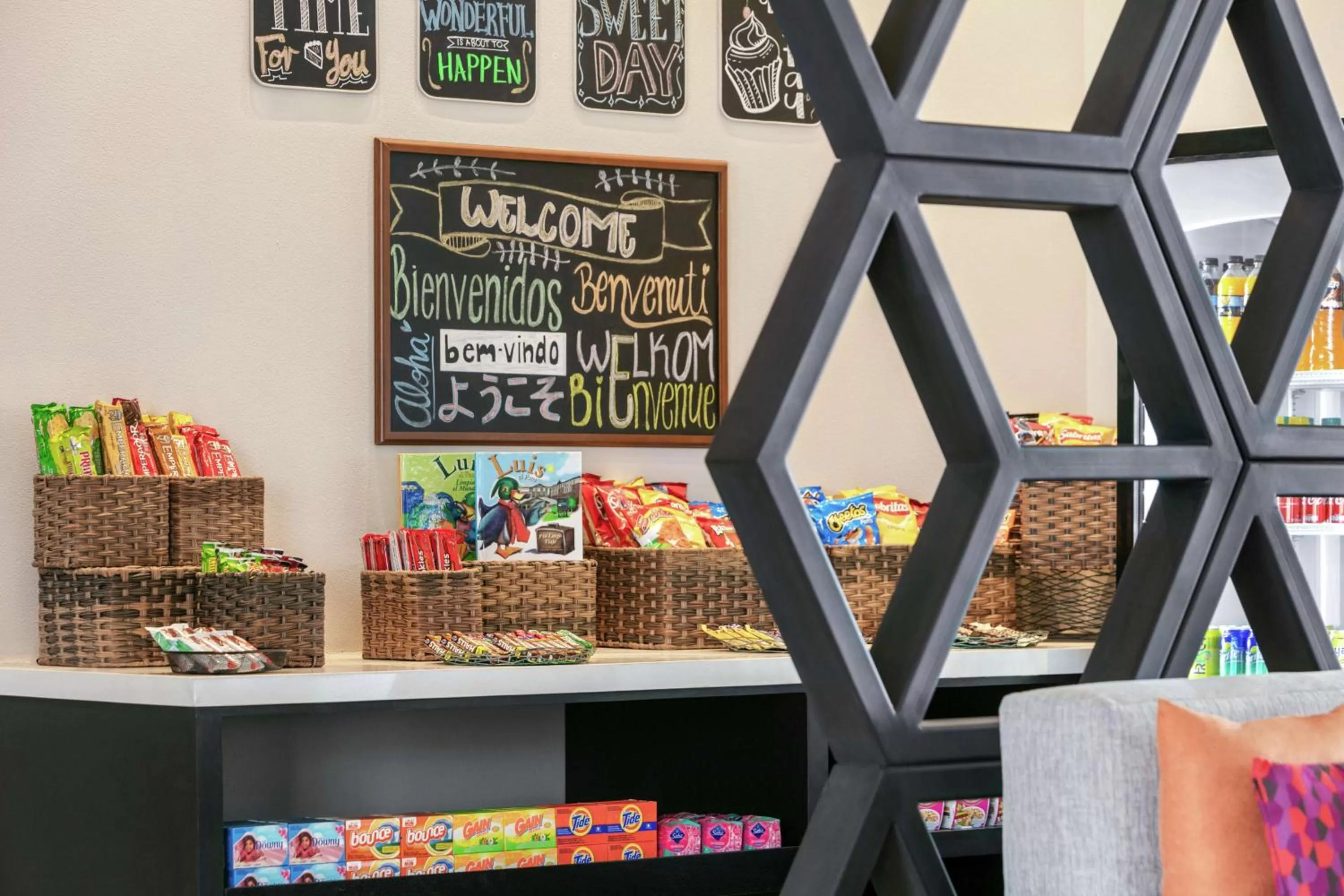 Dining area in Hampton Inn By Hilton Monterrey Apodaca