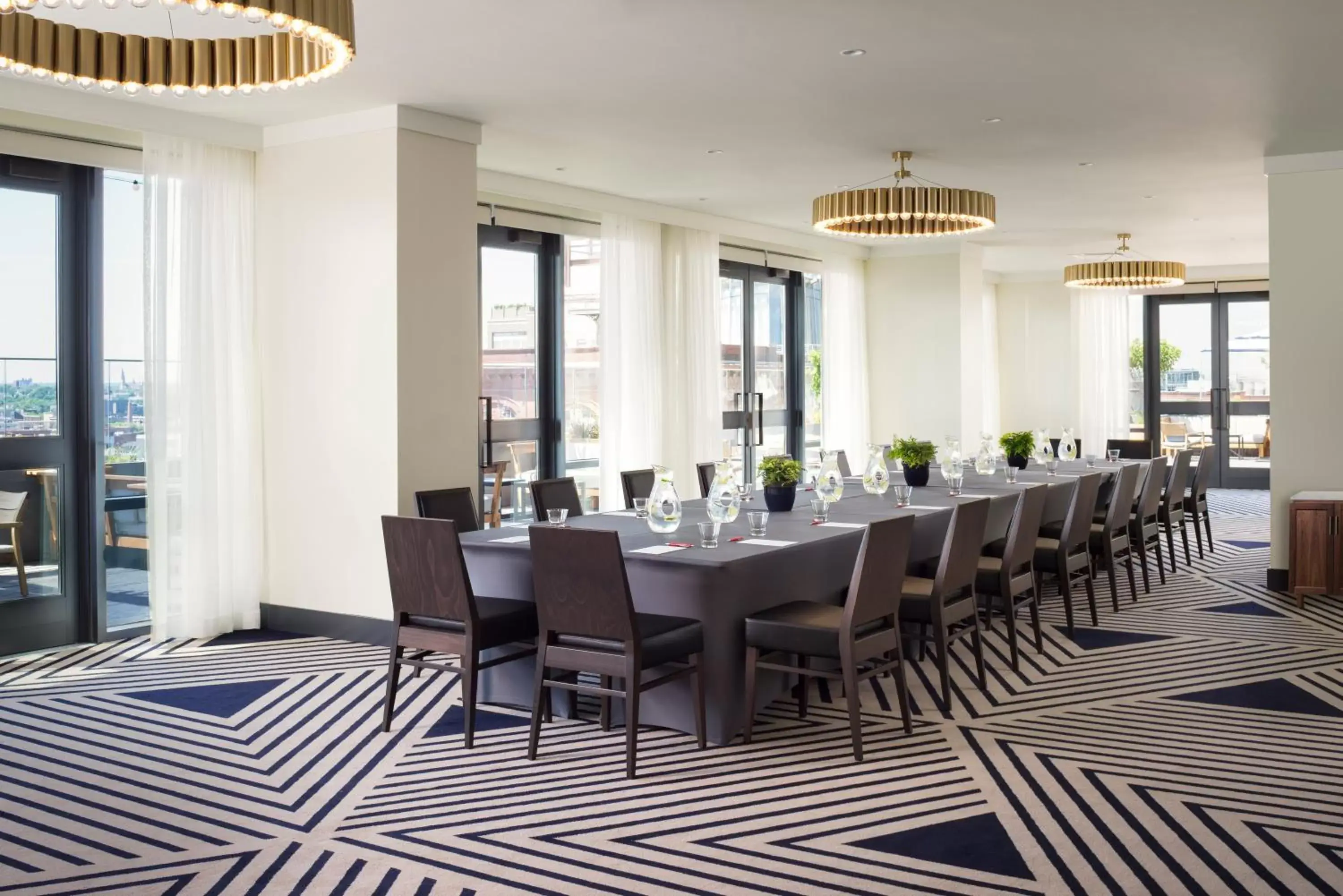 Meeting/conference room, Restaurant/Places to Eat in Kimpton Journeyman Hotel, an IHG Hotel