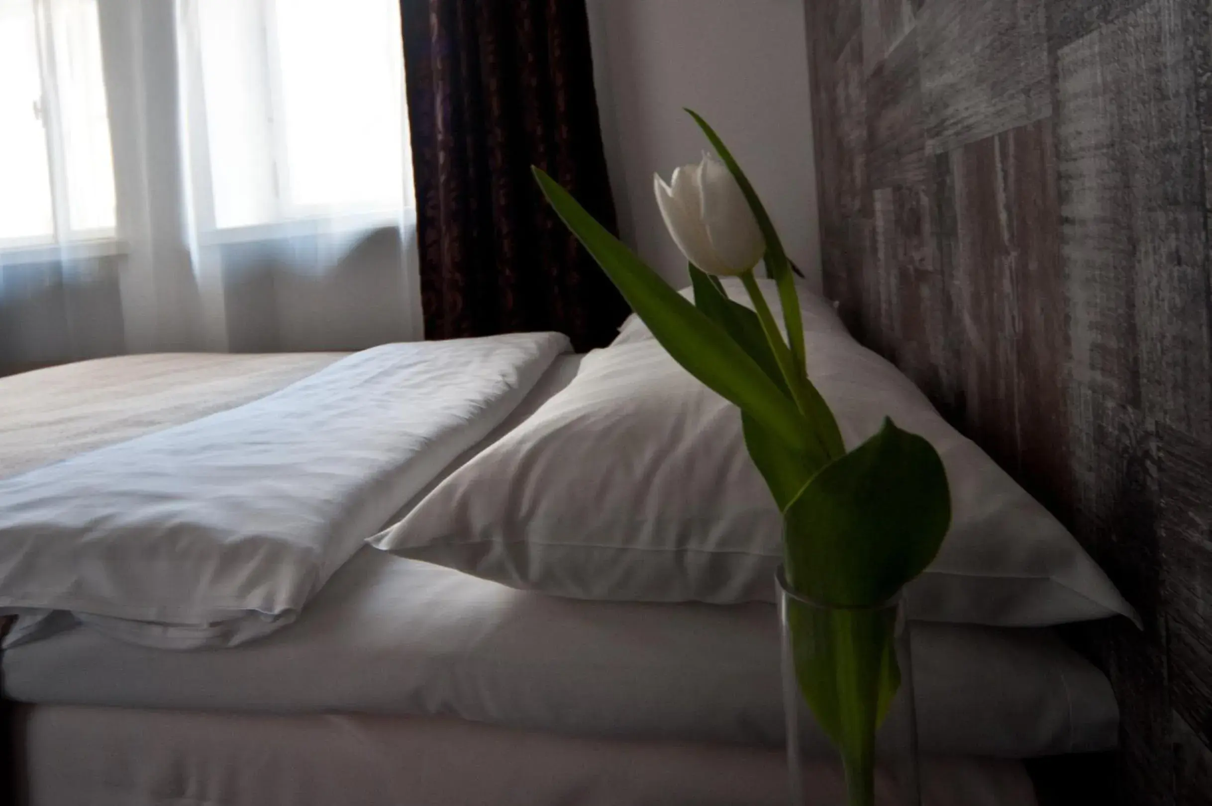 Bed in Merchants House Hotel