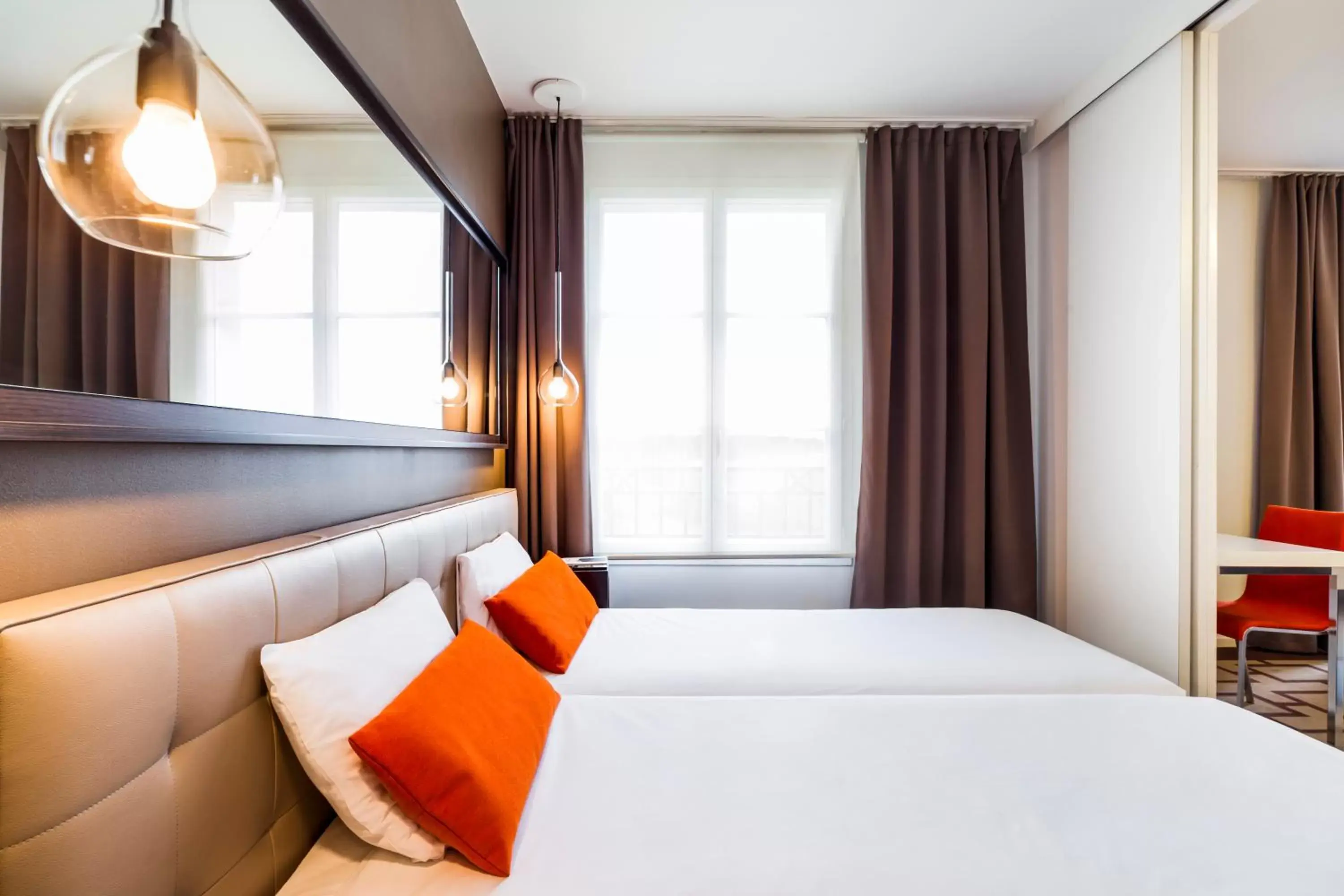 Bedroom, Bed in Adagio Grenoble Centre
