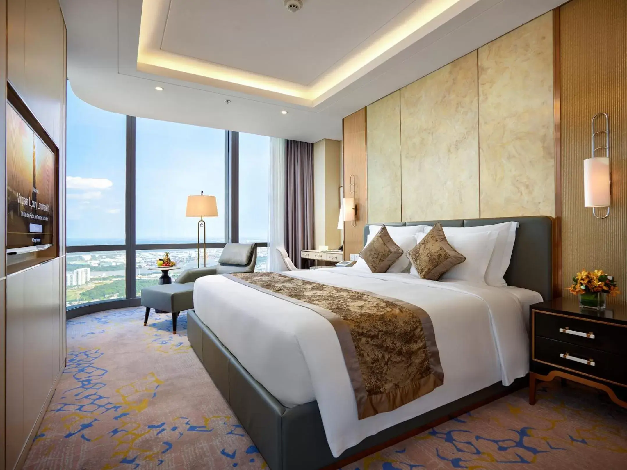 Bedroom in Vinpearl Landmark 81, Autograph Collection