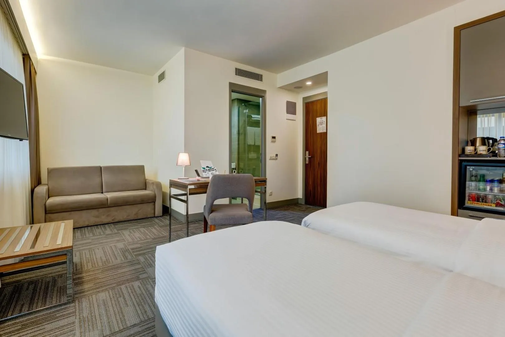 Bed in Plus Hotel Bostanci Atasehir