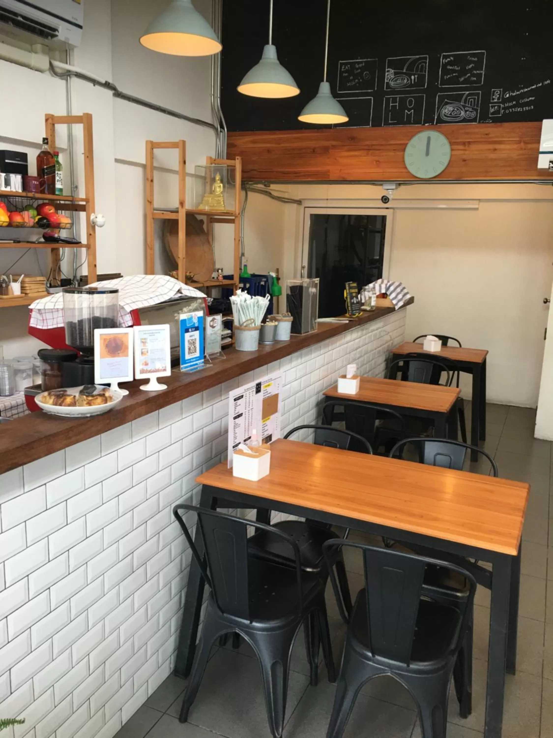 Restaurant/places to eat in De Nan Hotel