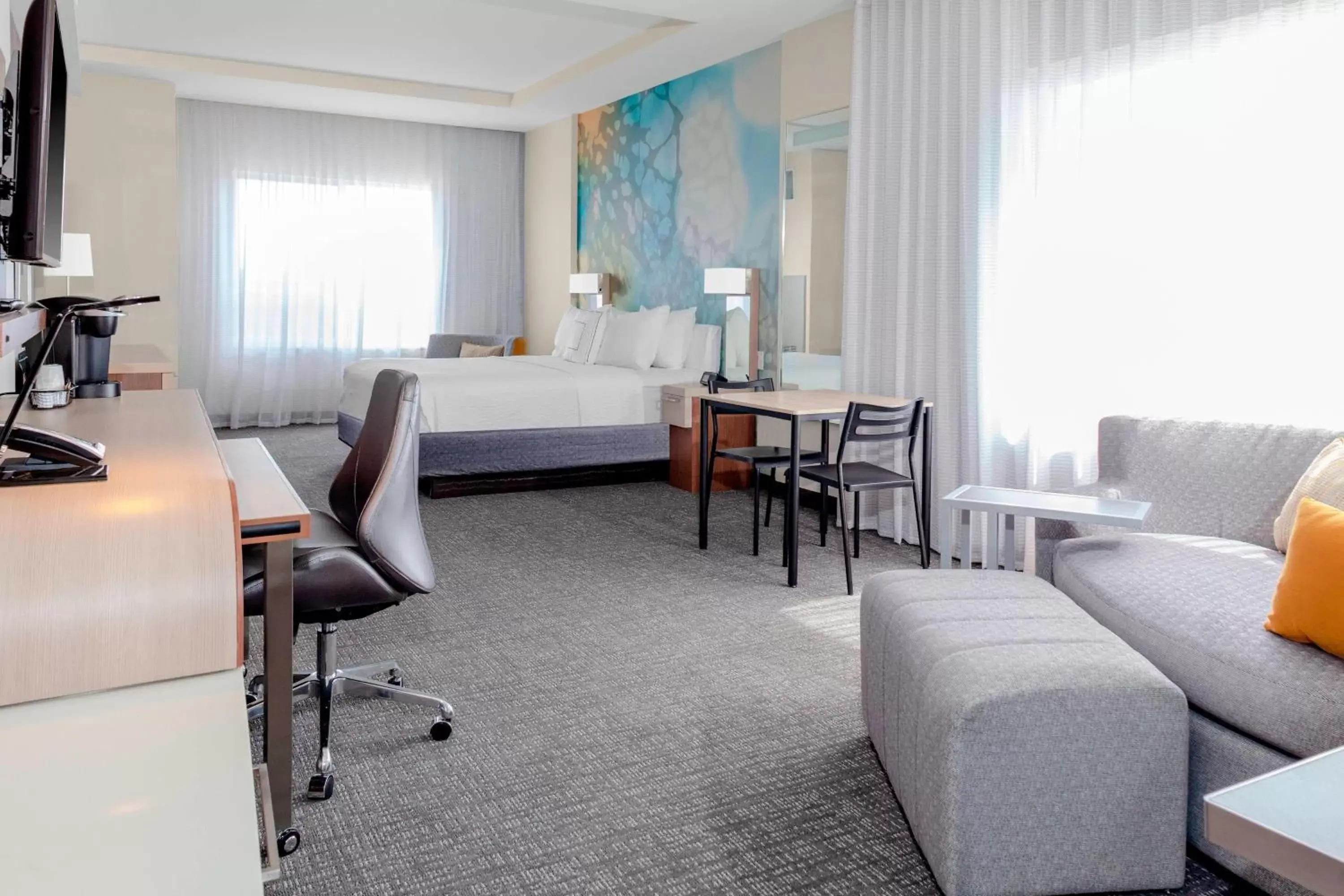 Photo of the whole room, Seating Area in Courtyard by Marriott DeLand Historic Downtown