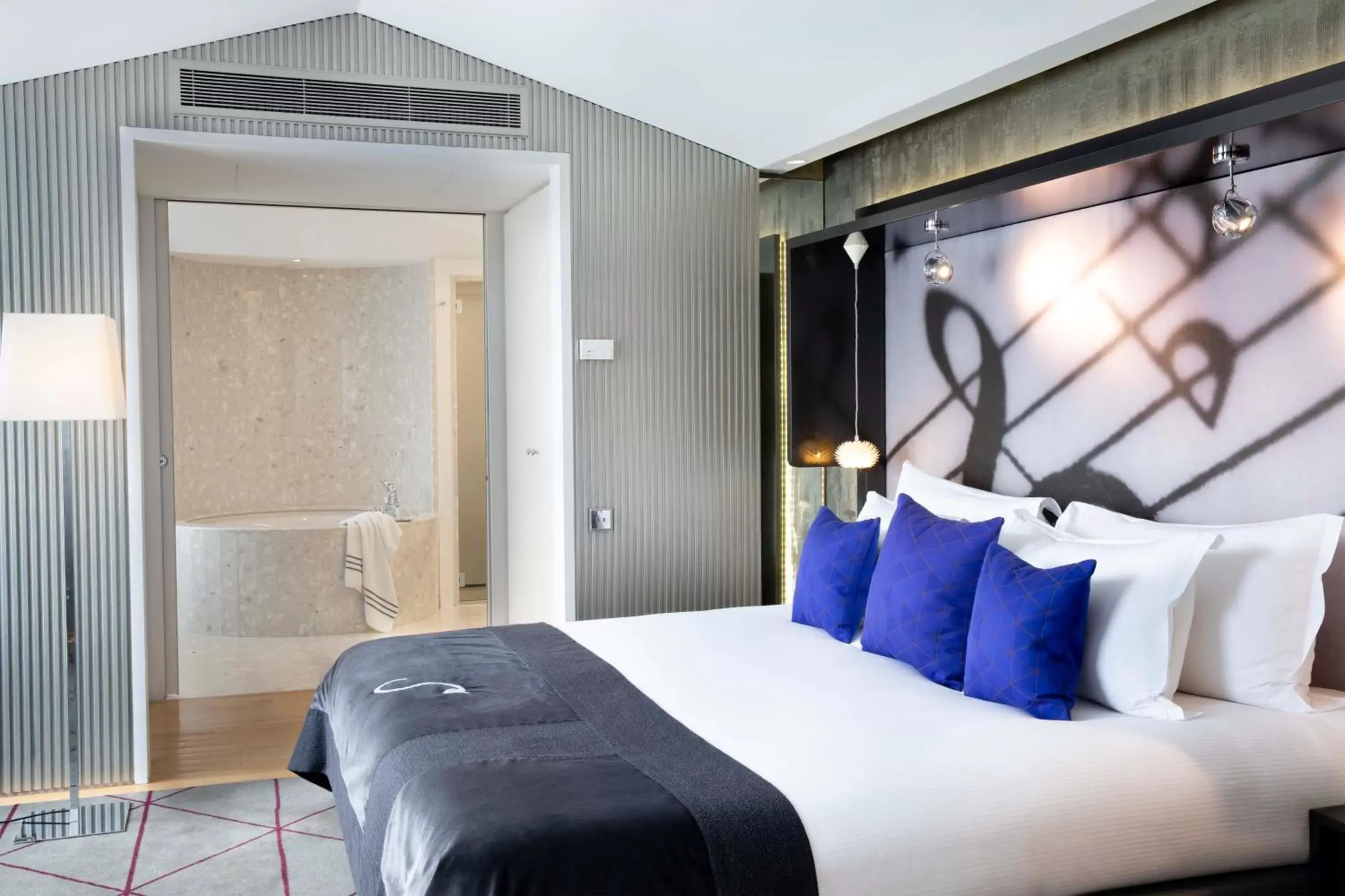 Bedroom, Bed in Hotel De Sers Champs Elysees