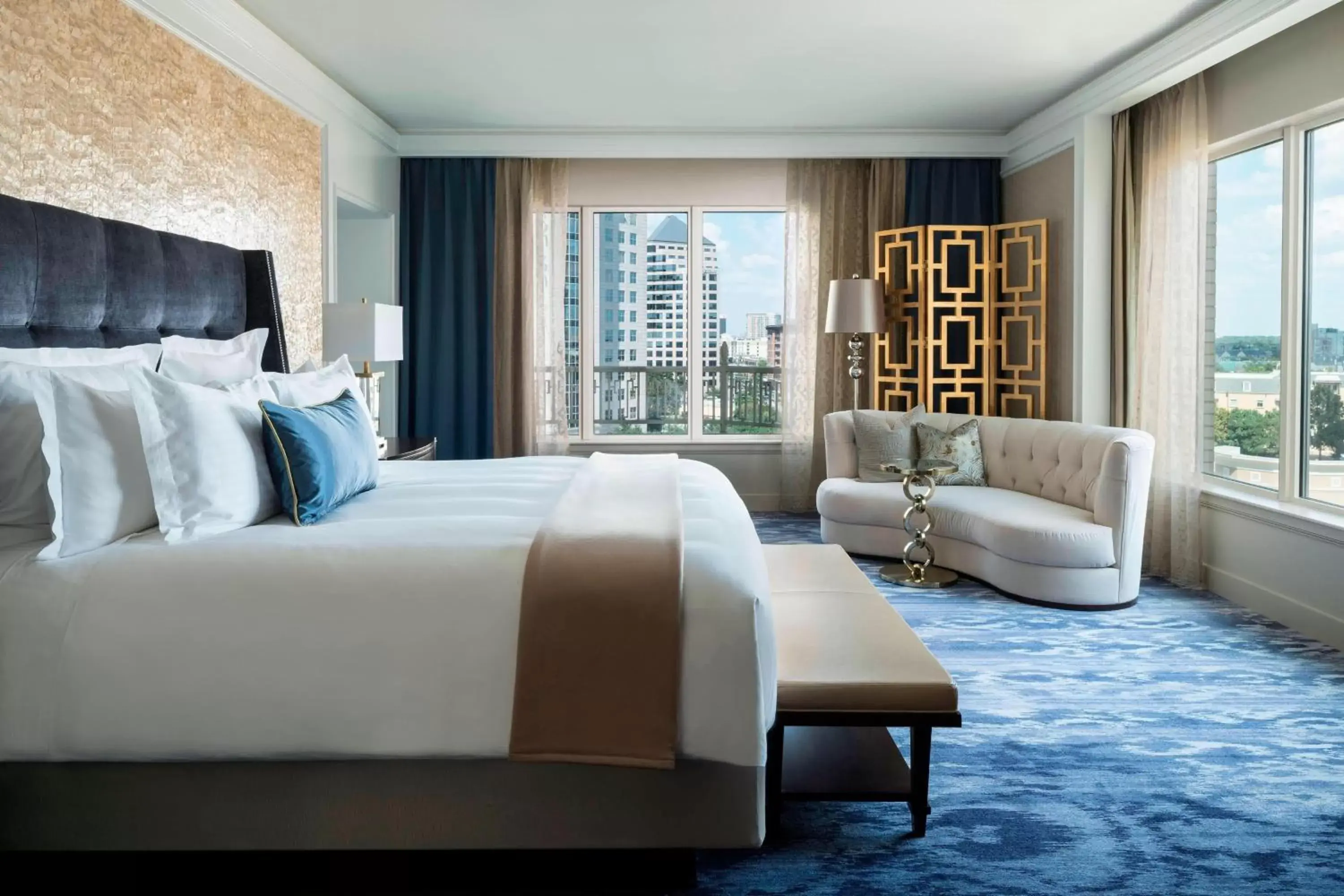 Bedroom in The Ritz-Carlton, Dallas