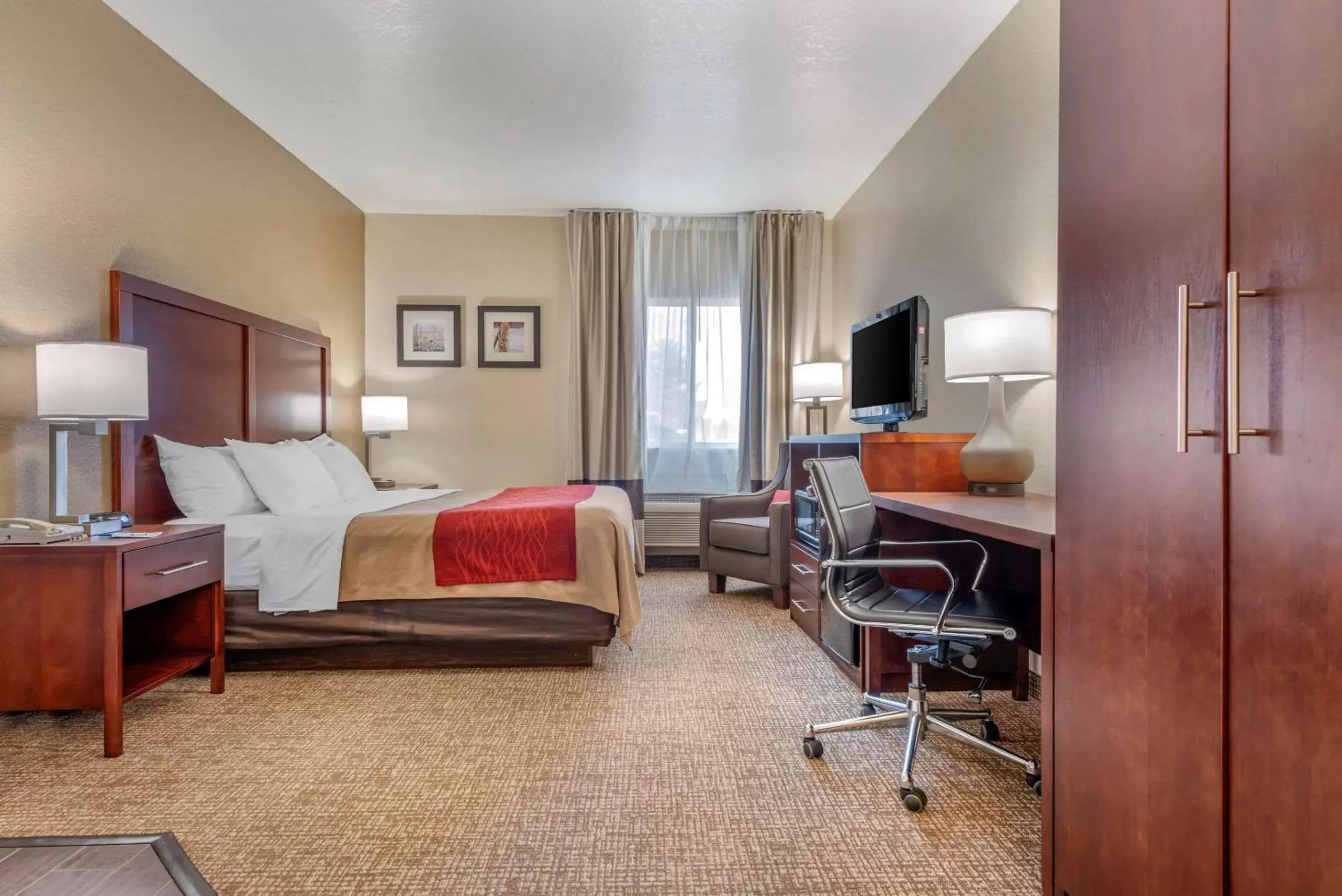 Photo of the whole room in Comfort Inn Fremont
