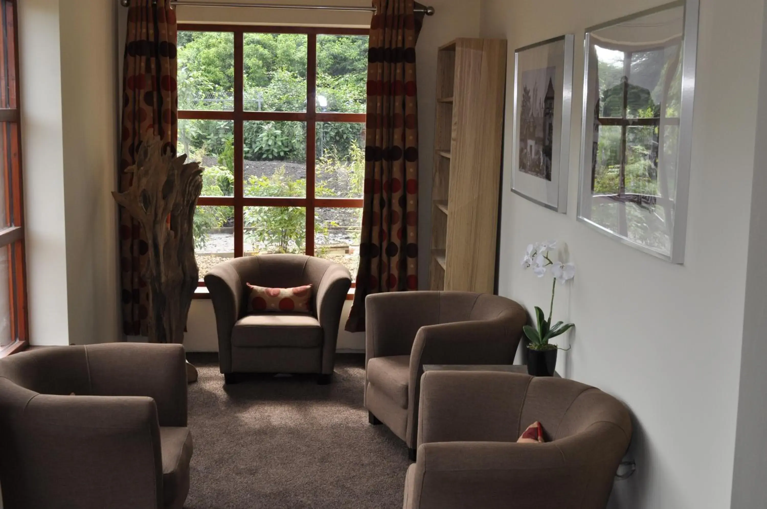 Seating Area in The Gulliver's Hotel