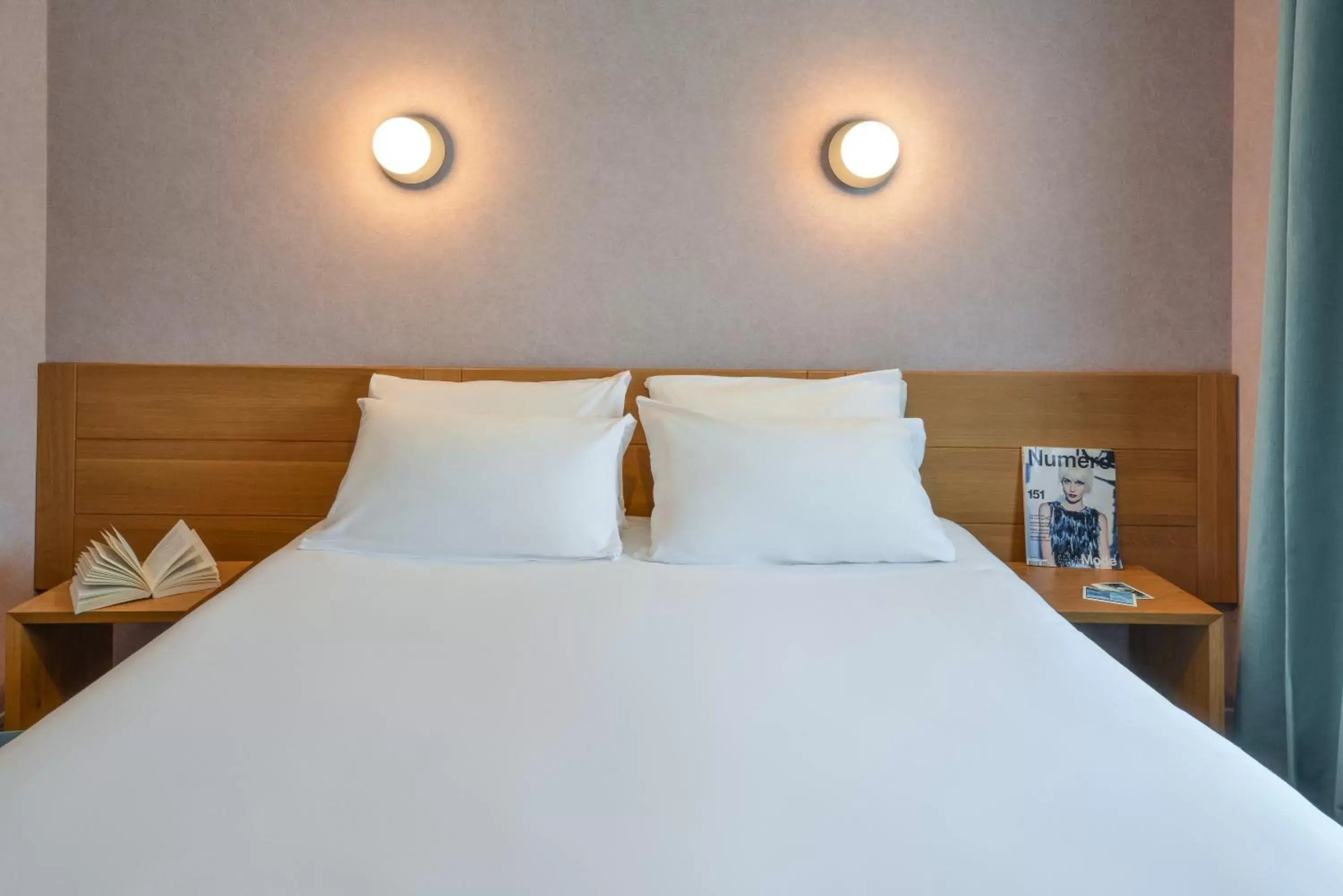 Bed in Sure Hotel by Best Western Centre Beaune