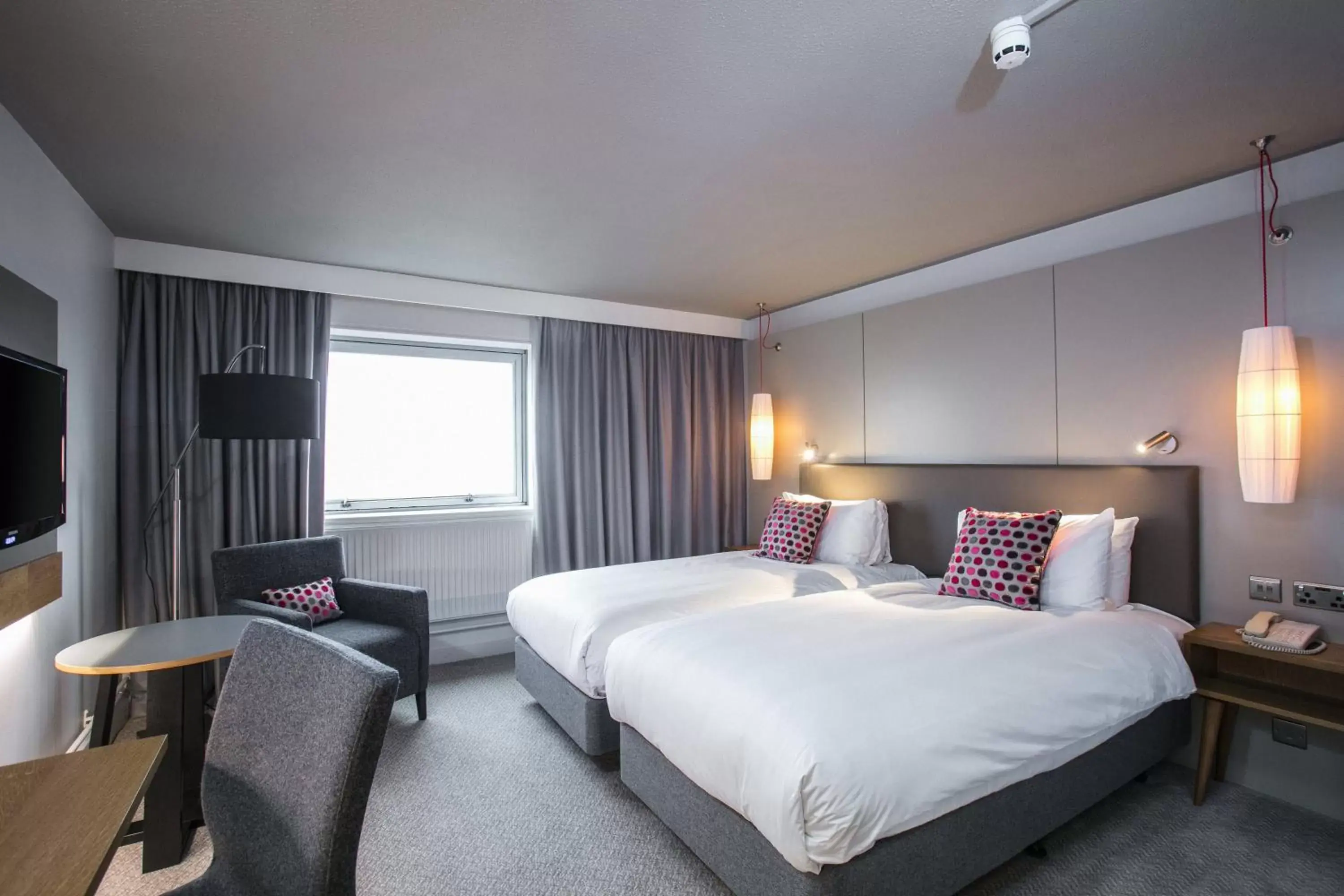Photo of the whole room, Bed in Crowne Plaza Harrogate, an IHG Hotel