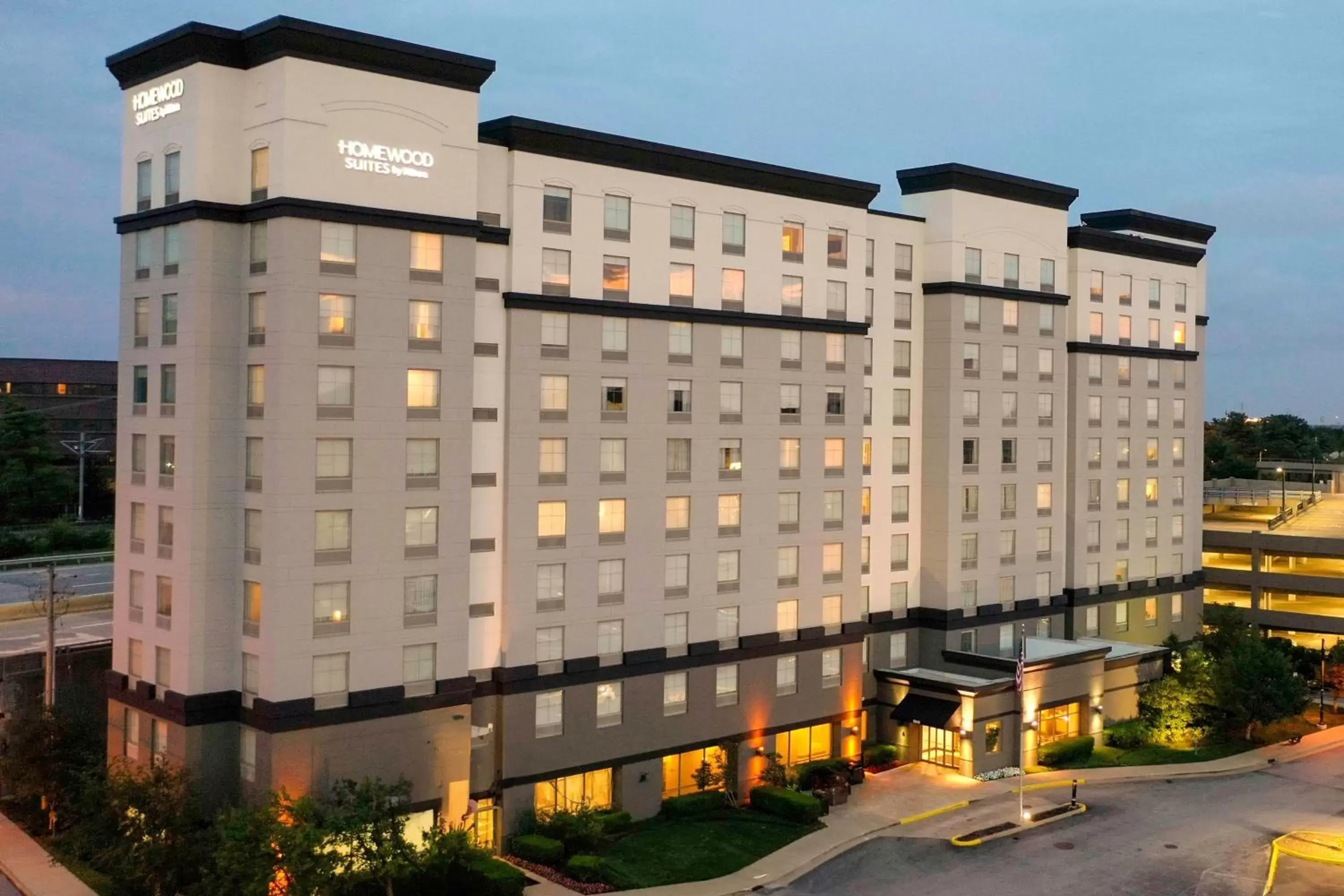 Property building in Homewood Suites by Hilton St. Louis - Galleria Property building in Homewood Suites by Hilton St. Louis - Galleria