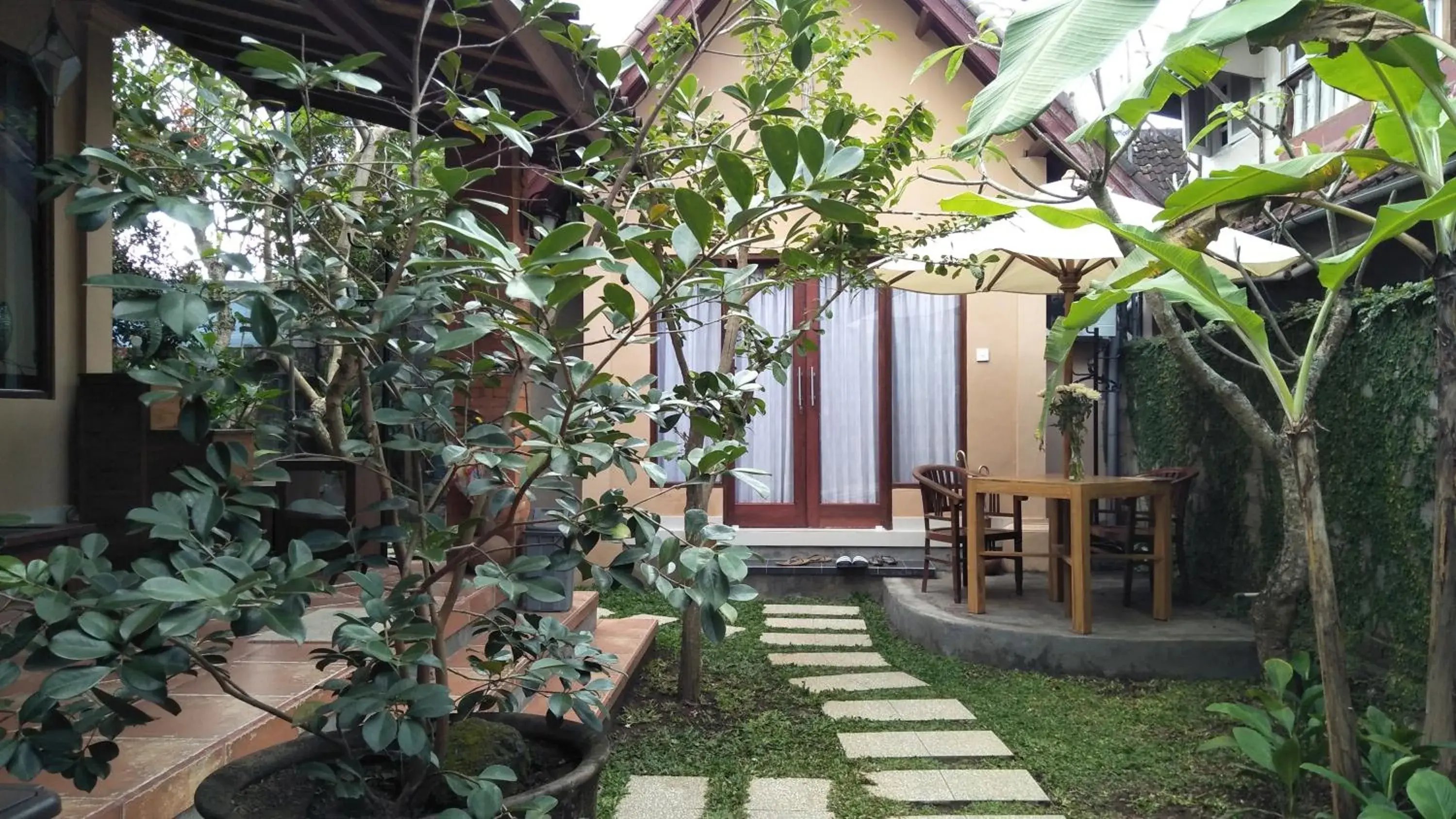 Facade/entrance in Griya Sriwedari