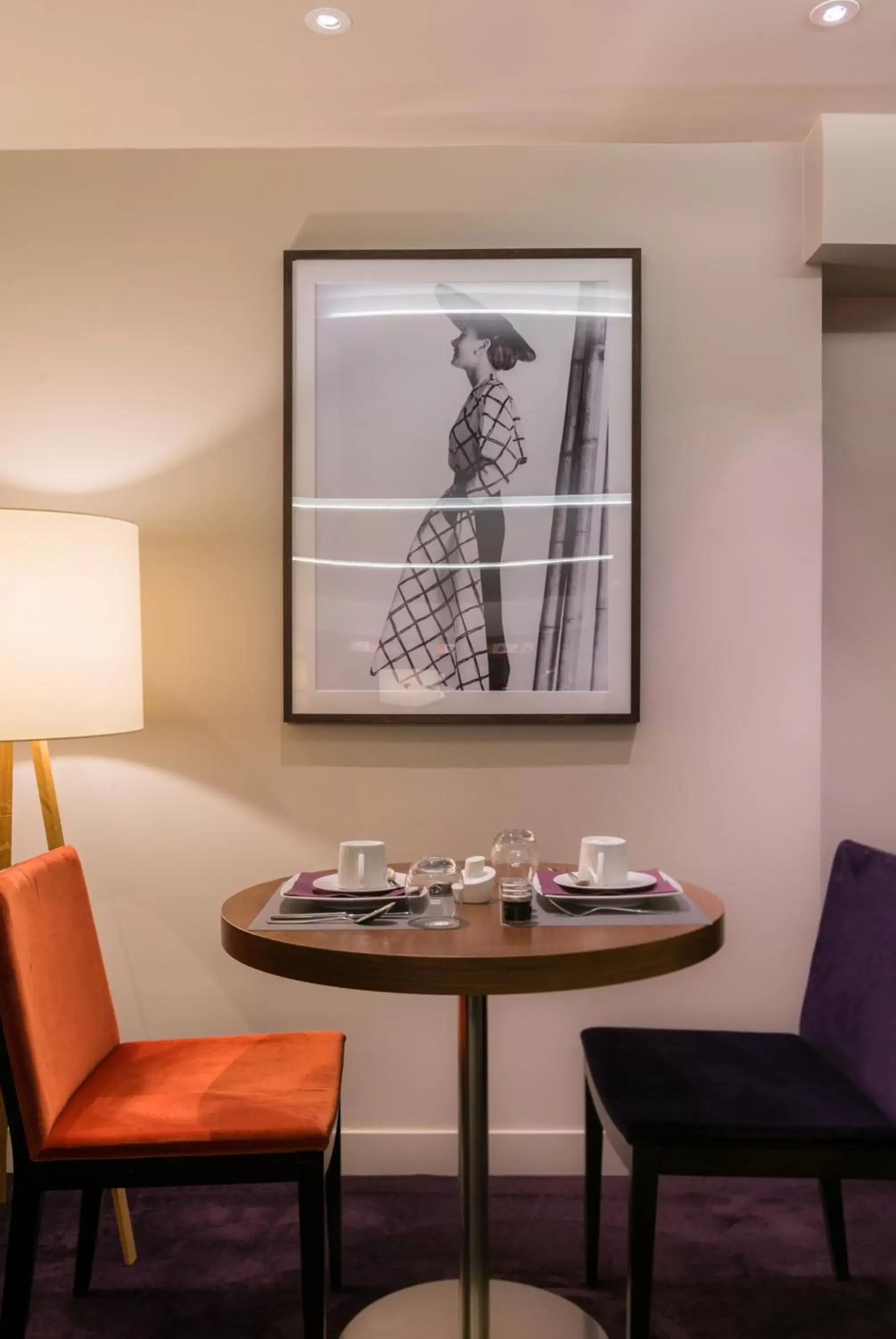 Restaurant/Places to Eat in Hôtel le Derby Alma by Inwood Hotels