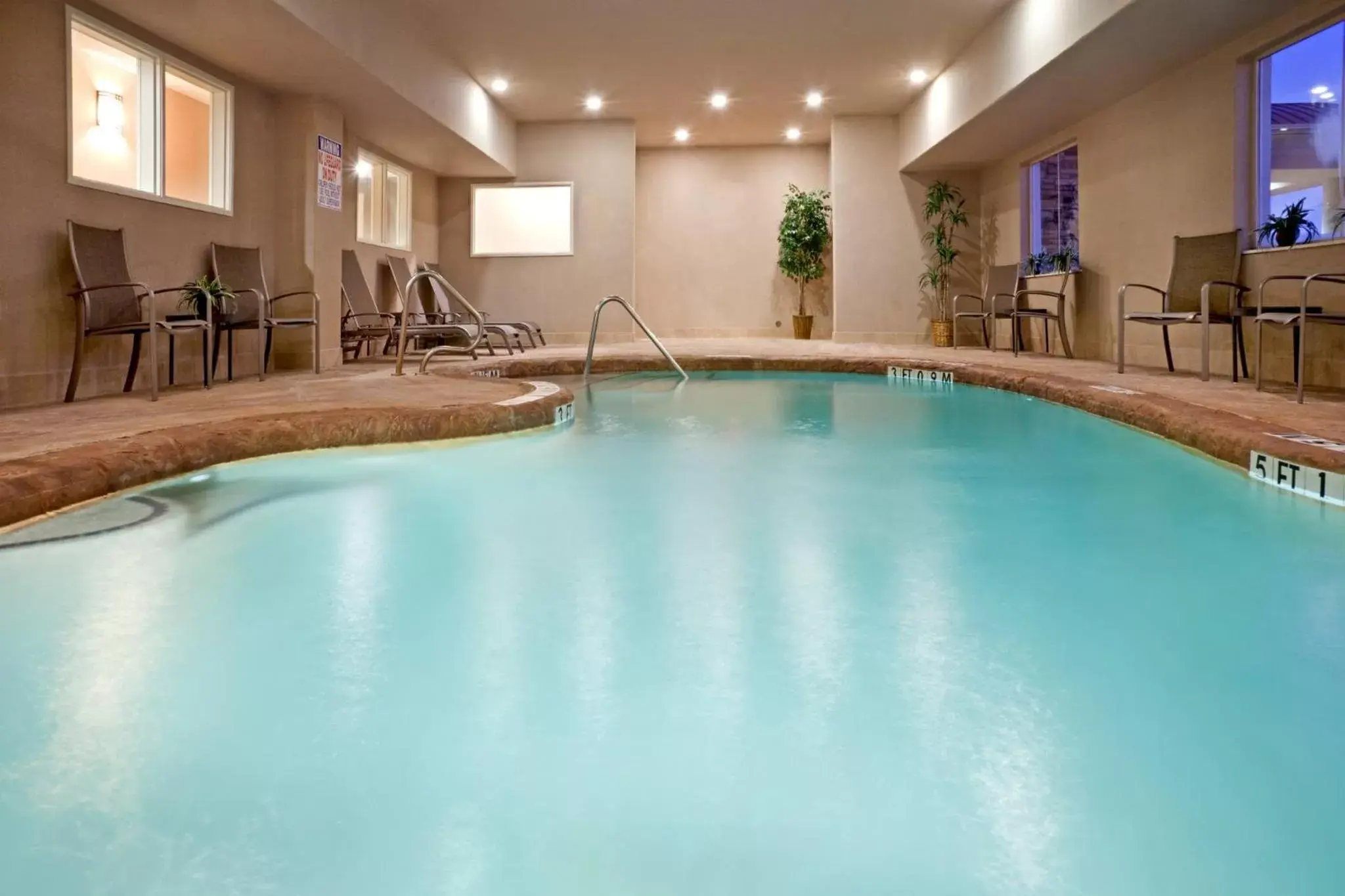 Swimming pool in Holiday Inn Express Hotel & Suites Cedar Hill by IHG Swimming pool in Holiday Inn Express Hotel & Suites Cedar Hill by IHG