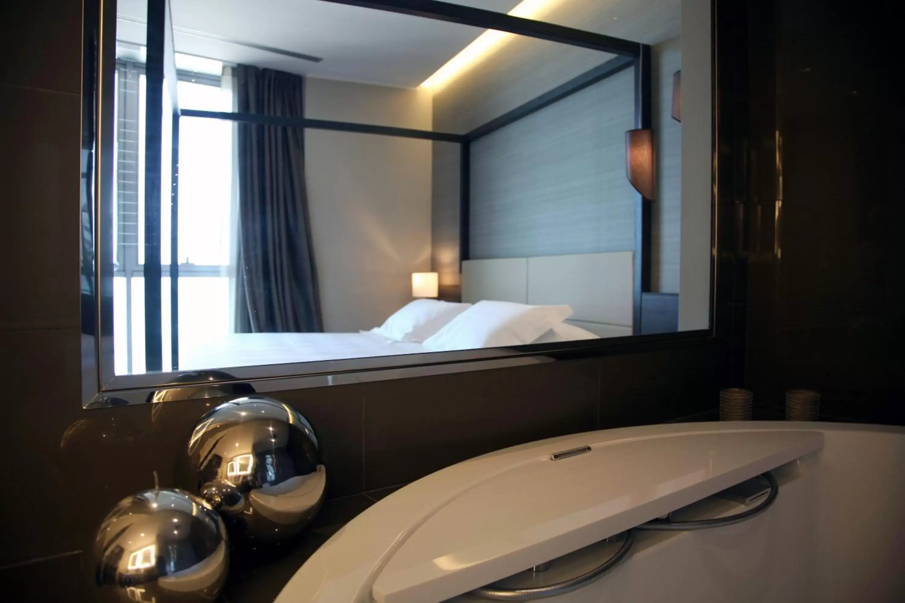 Bedroom, Bathroom in Ego Hotel