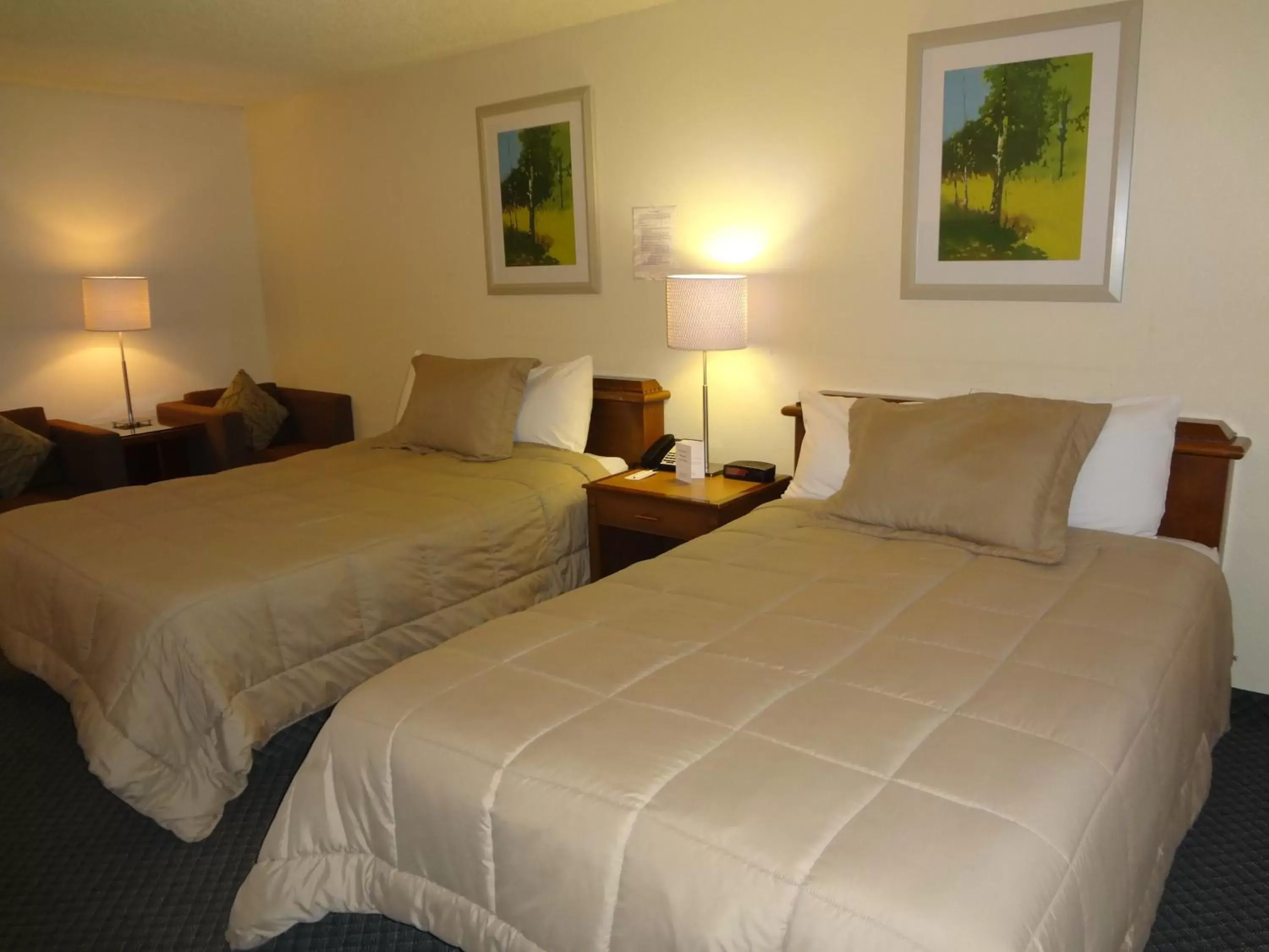 Double Room with Two Double Beds - City View in Quality Inn Okanogan