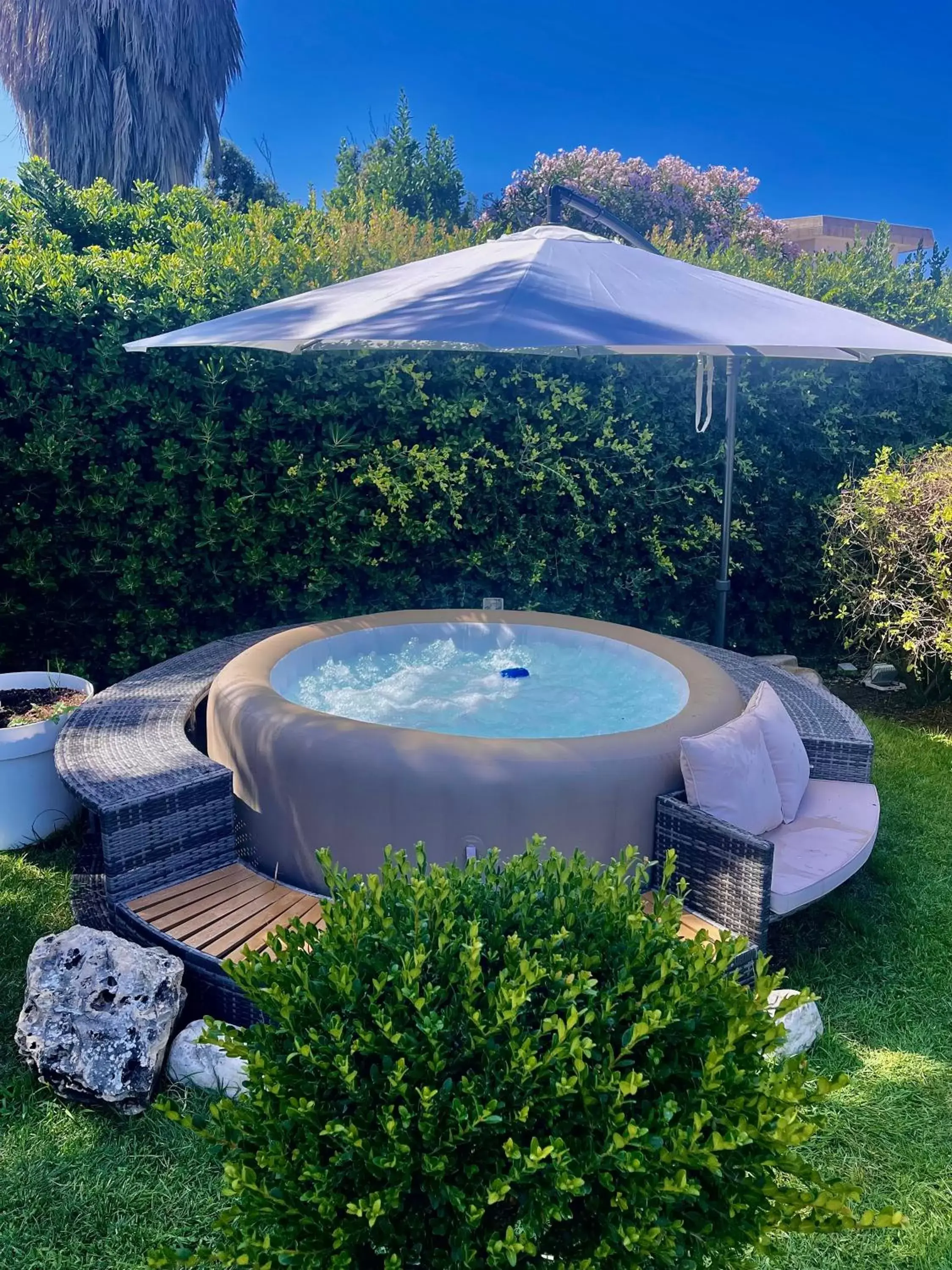 Hot Tub in Villa Pignatelli