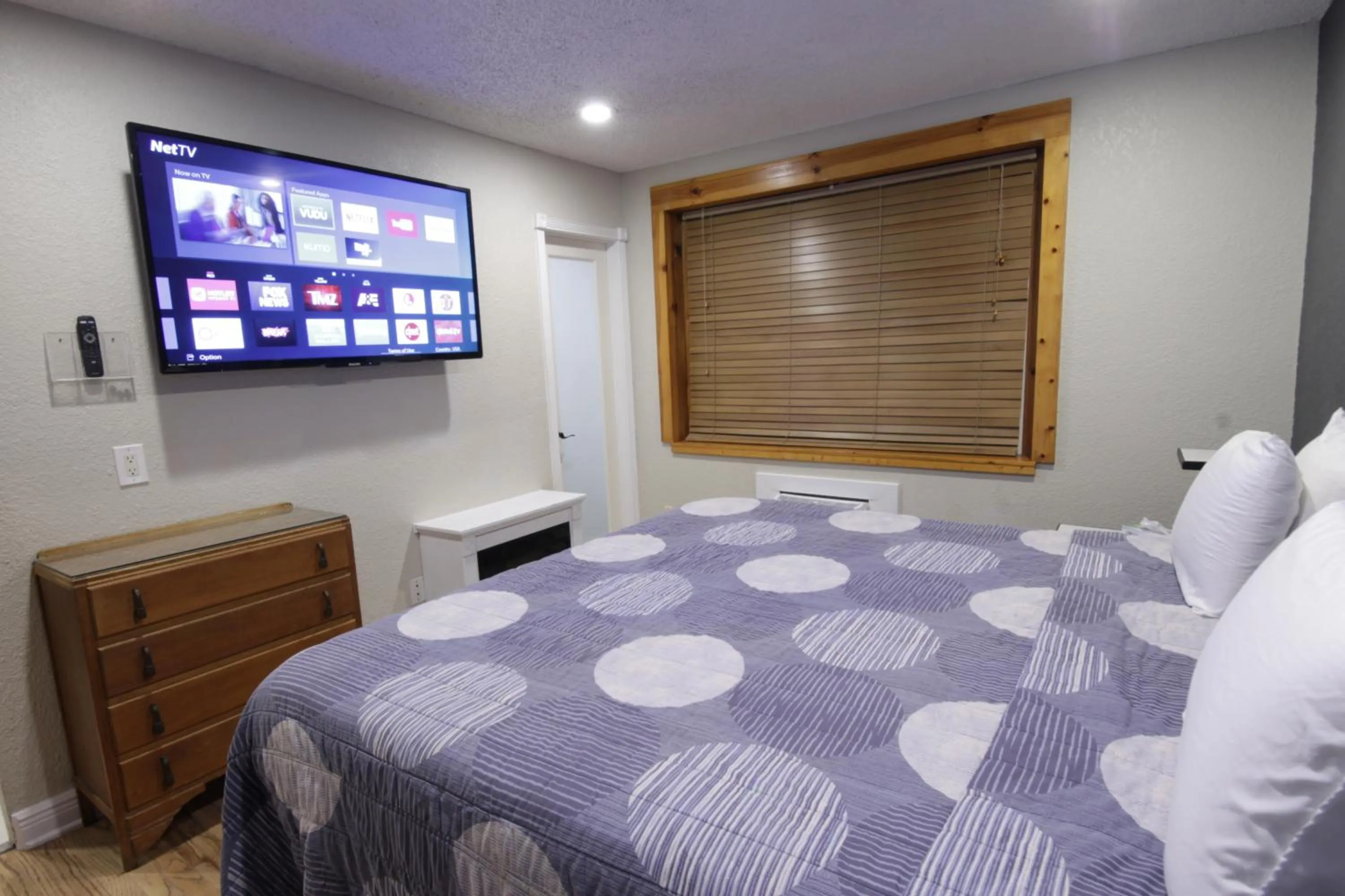 Bed in Hyde Park Hotel