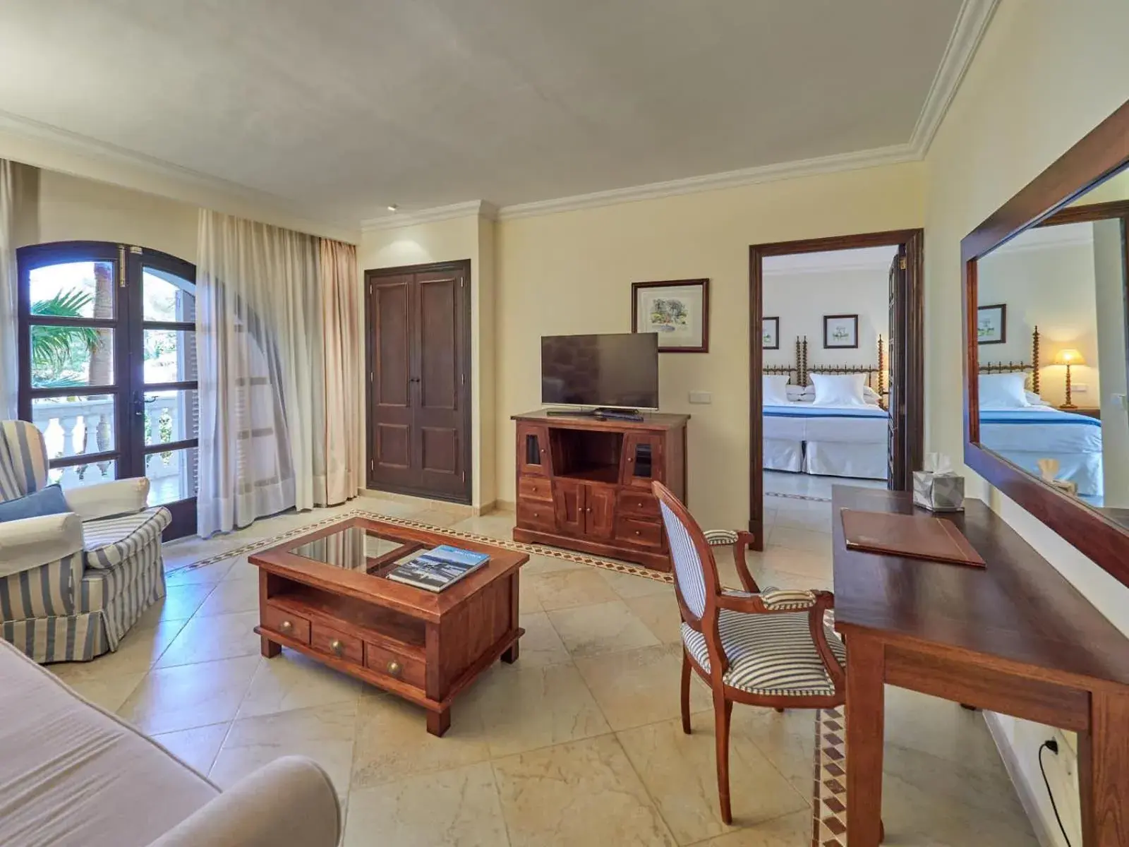 Living room, Seating Area in Hotel Bon Sol Resort & Spa