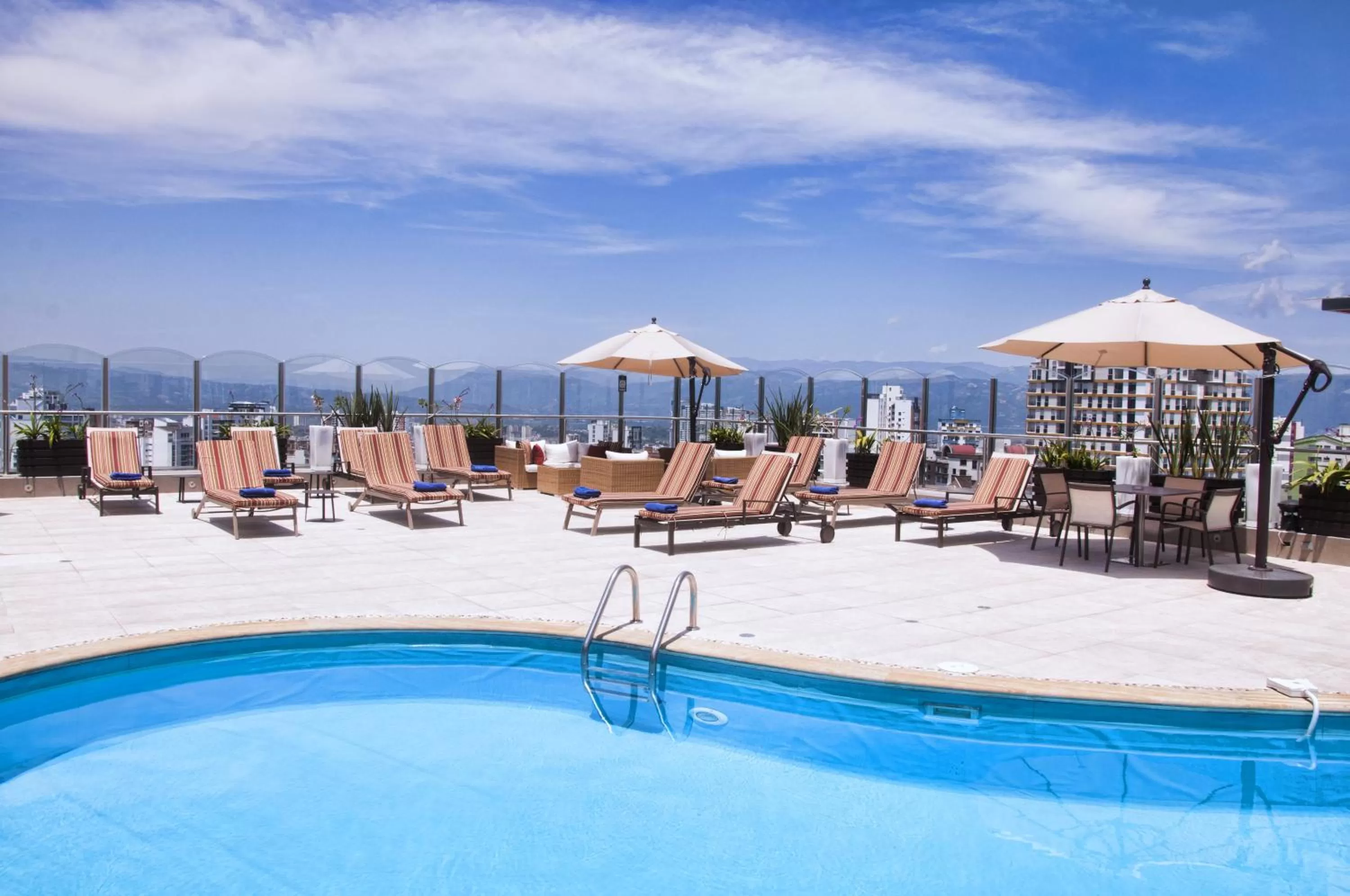 Day in Hotel Dann Carlton Bucaramanga