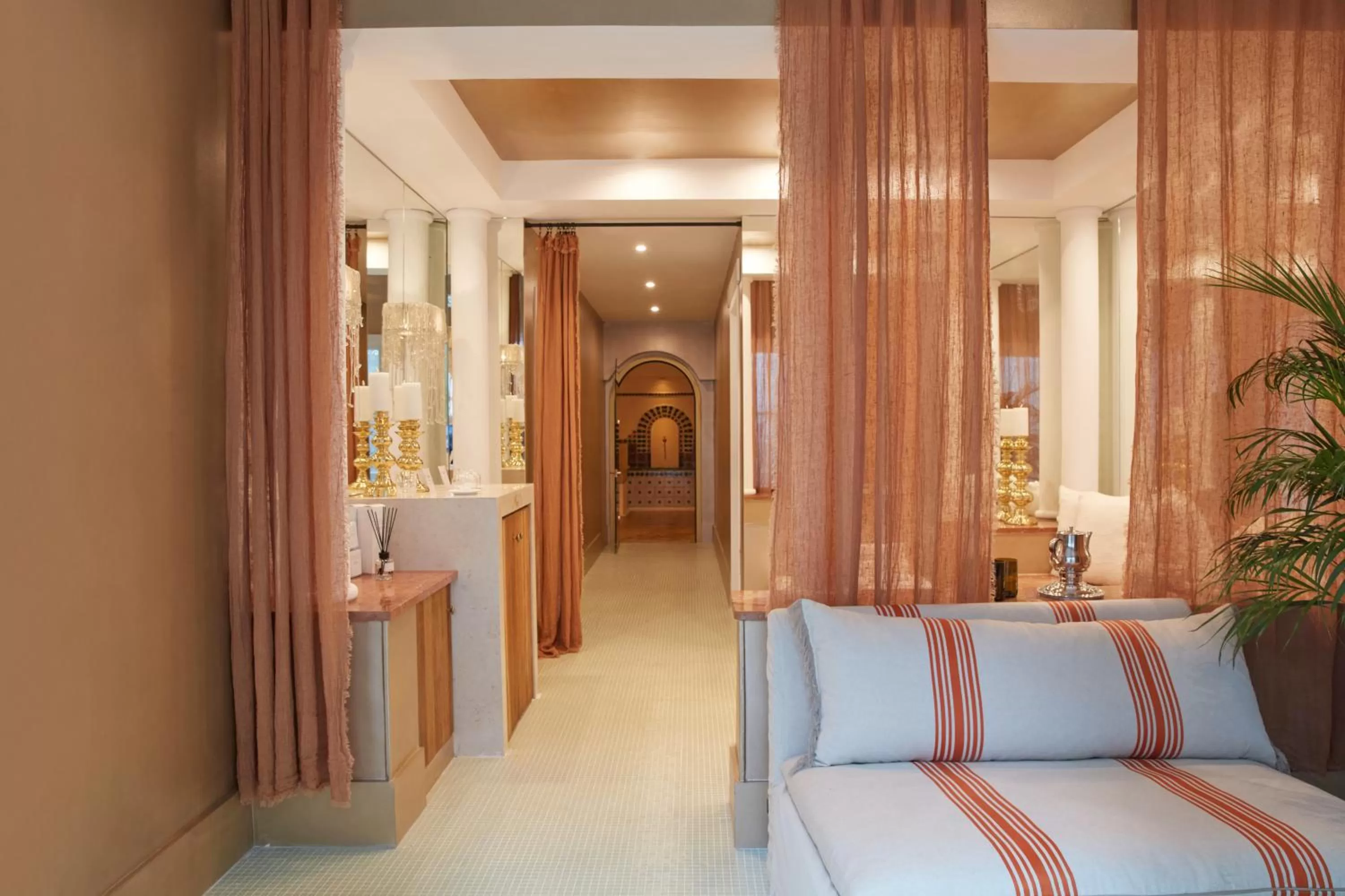 Spa and wellness centre/facilities, Bed in Brindos, Lac & Château - Relais & Châteaux - Anglet Biarritz