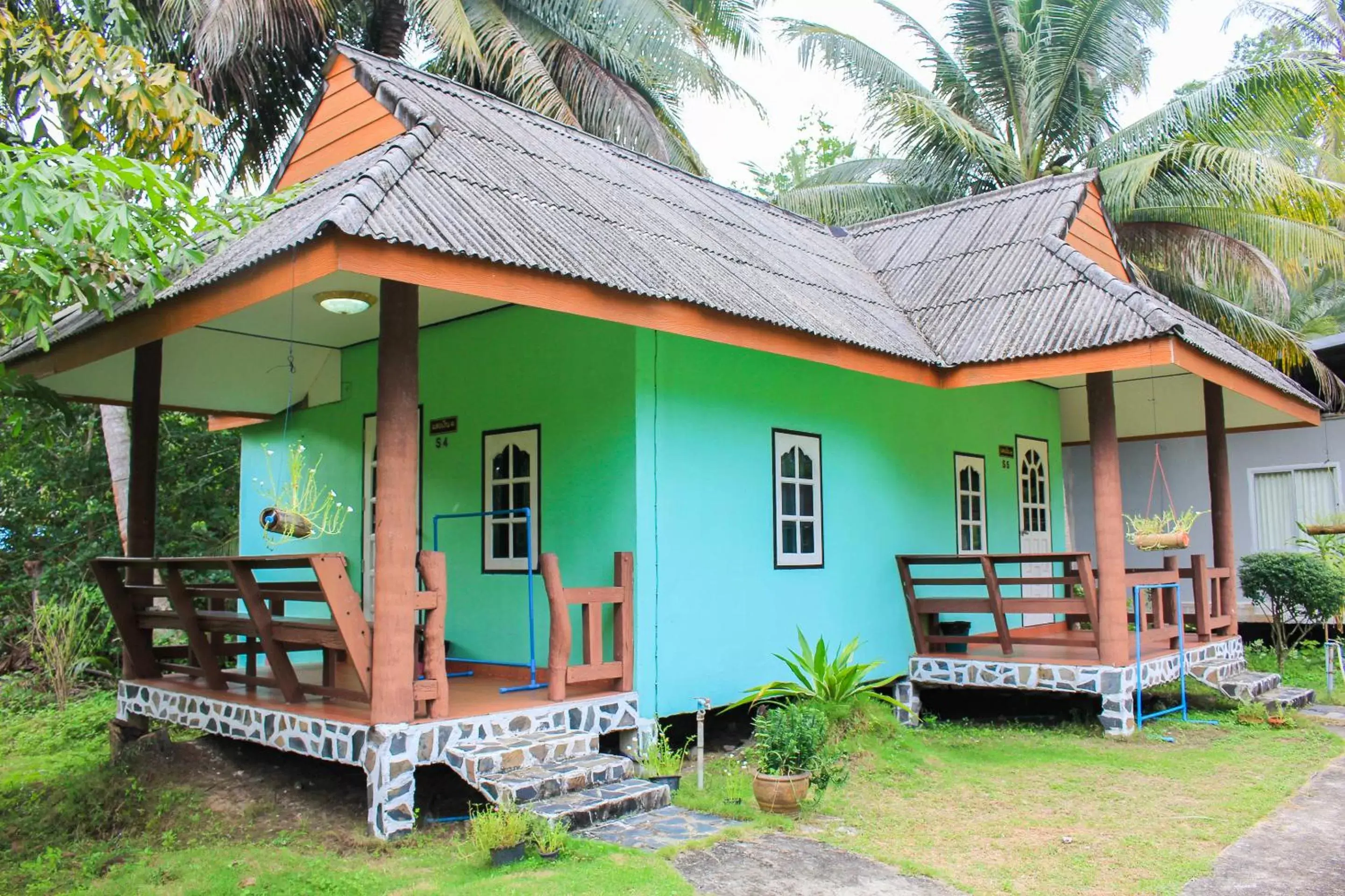 Property building in Koh Kood Far East Resort Property building in Koh Kood Far East Resort