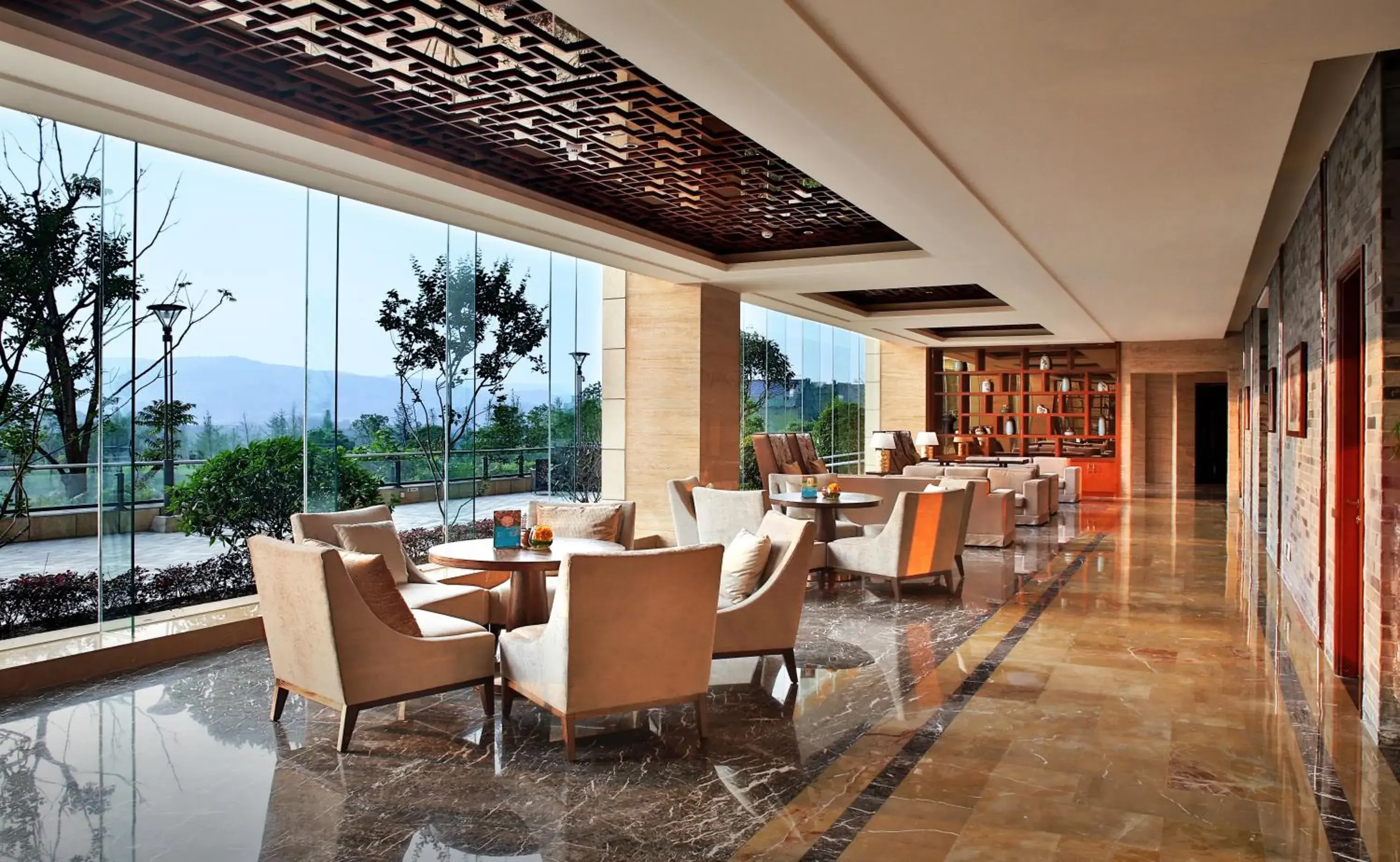 Lounge or bar, Restaurant/Places to Eat in InterContinental Sancha Lake, an IHG Hotel