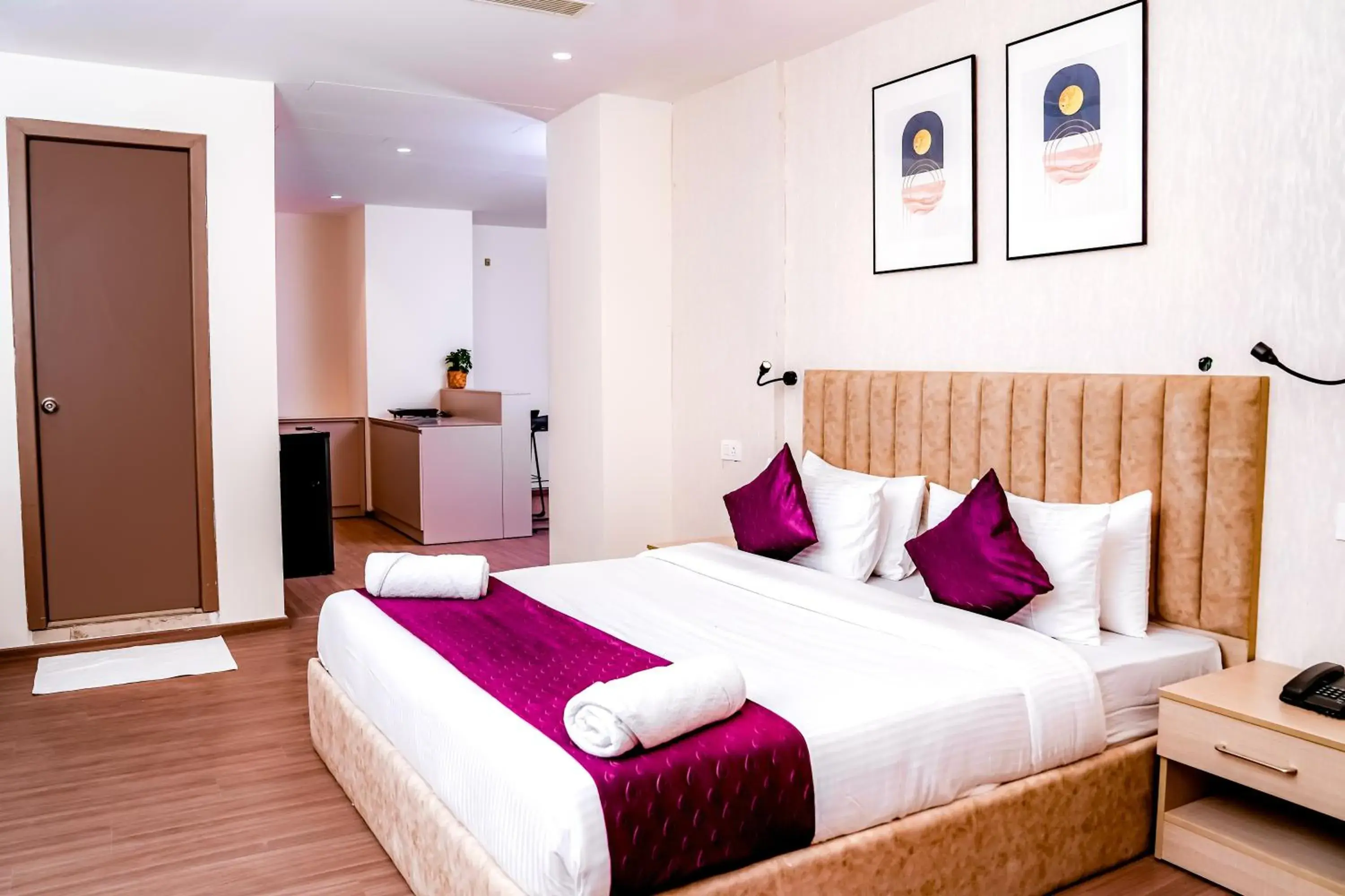 Bed in Casa Hotel & Suites, Gachibowli, Hyderabad