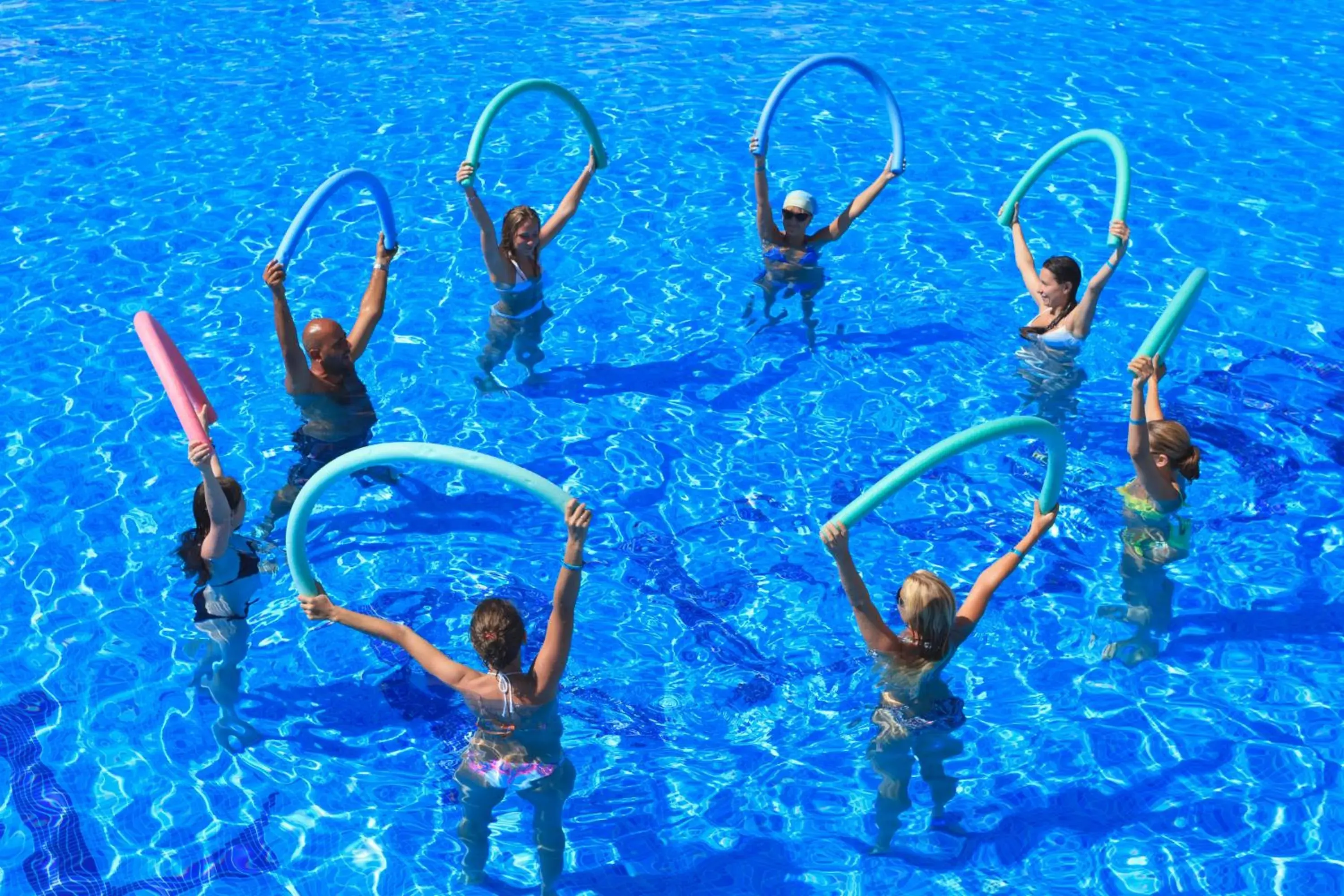 Bird's eye view, Swimming Pool in Hotel Diamond Hill Resort