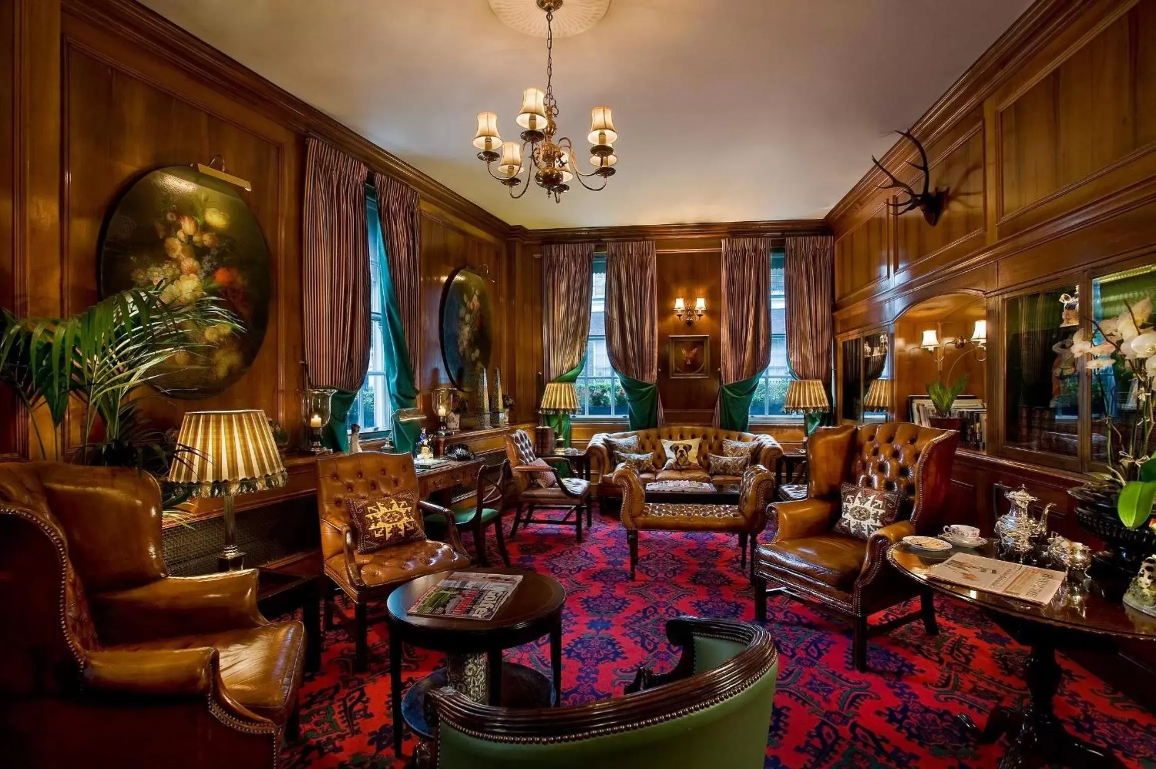 Lounge or bar in The Chesterfield Mayfair