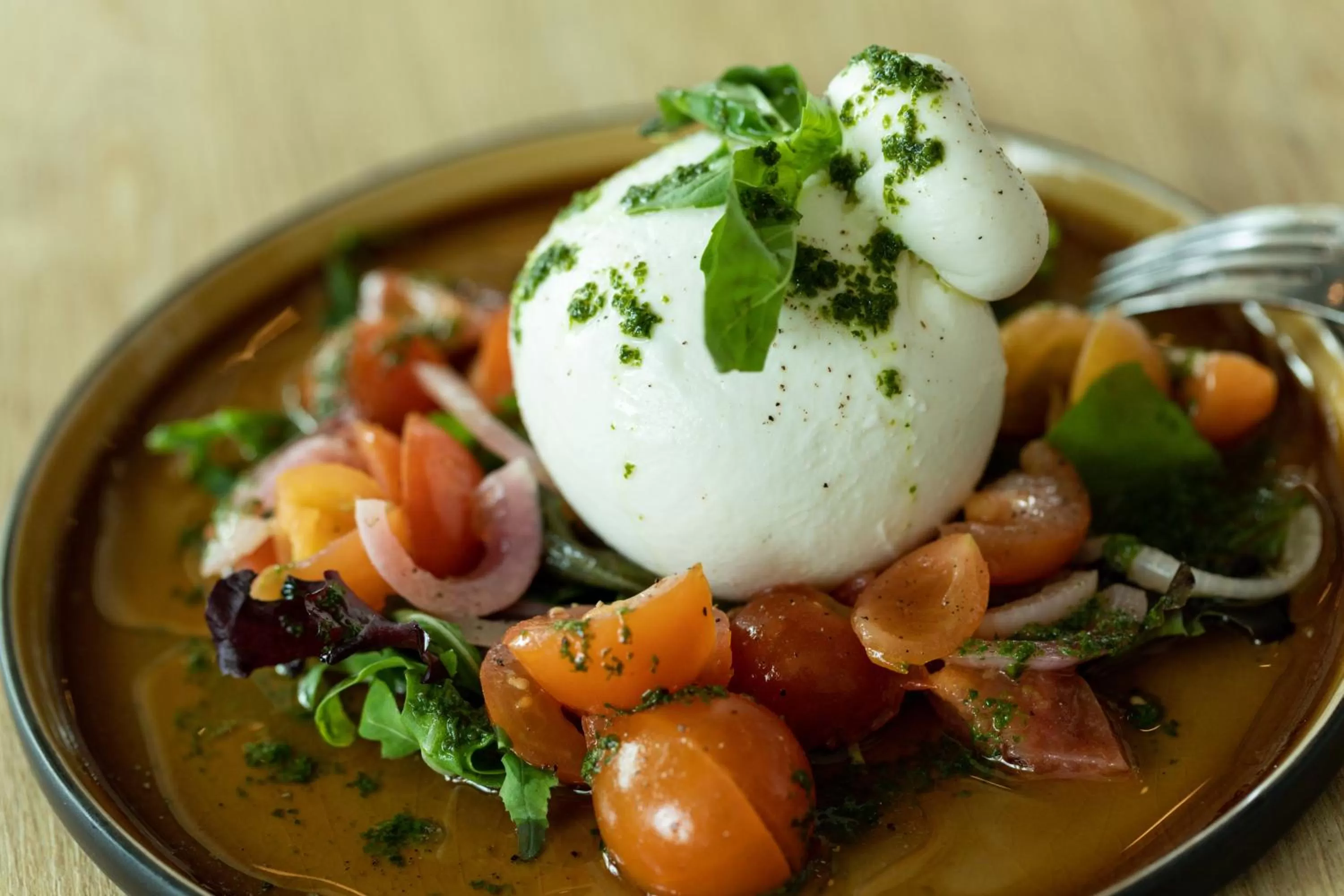 Food and drinks in Holiday Inn Express Amsterdam - North Riverside by IHG