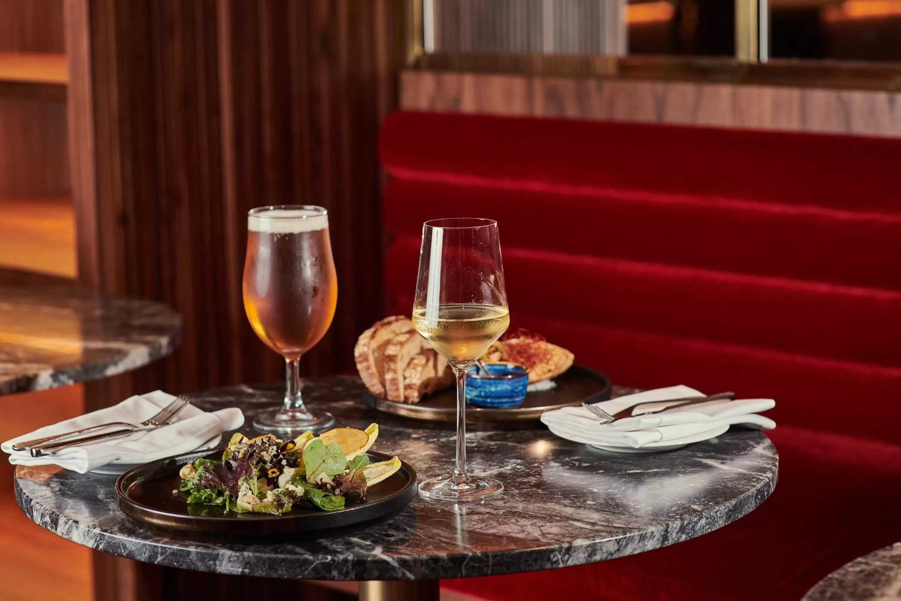 Lounge or bar in Melia White House Hotel