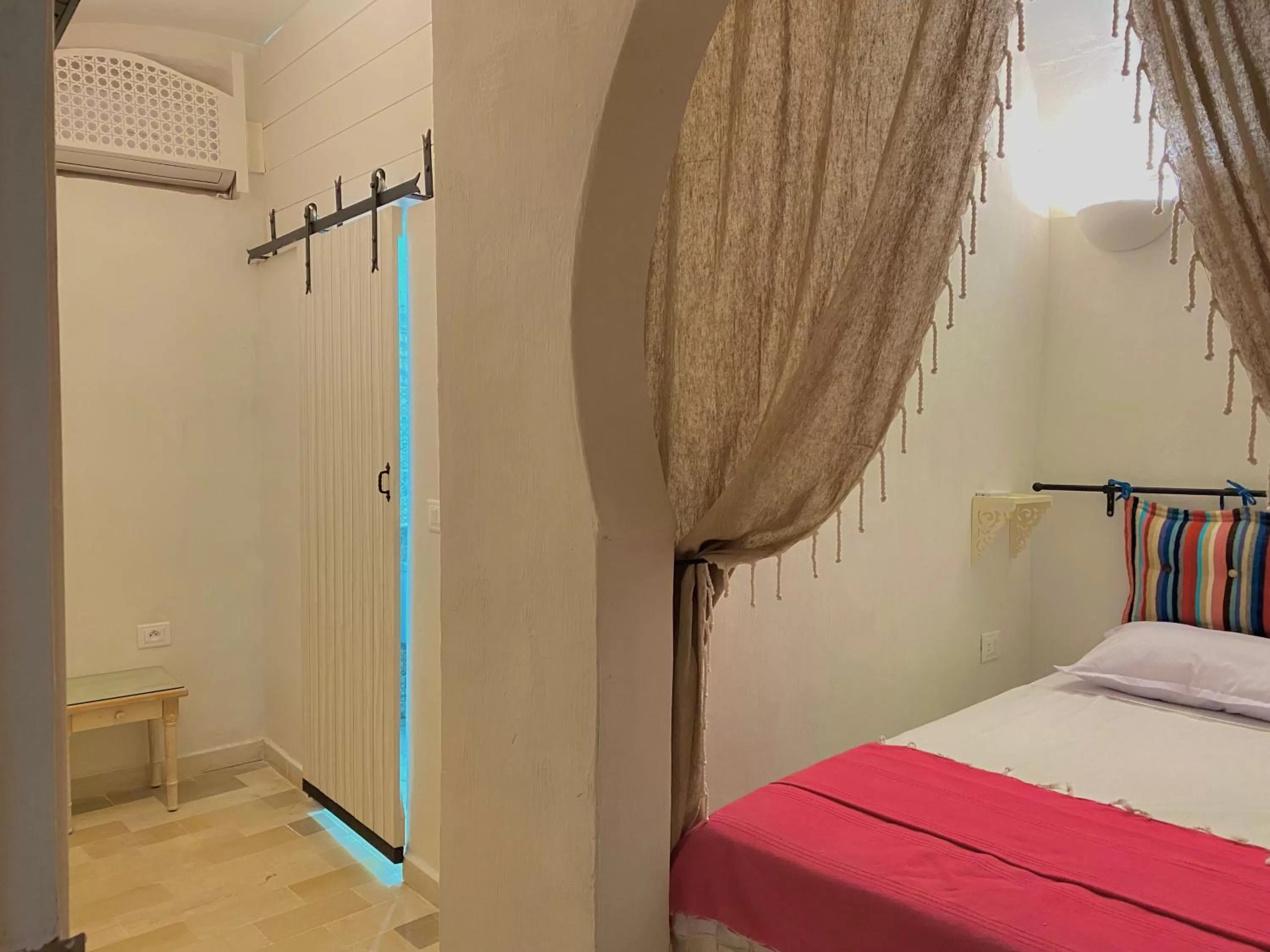 Bed in Djerba Authentique